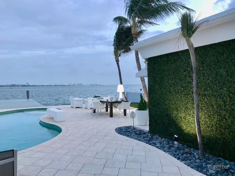  Bay View with City View 