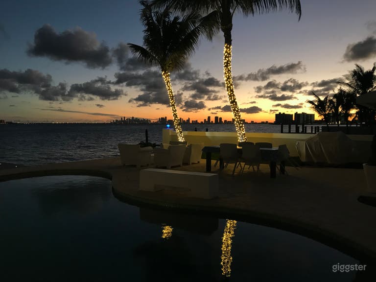  Bay View with City View 