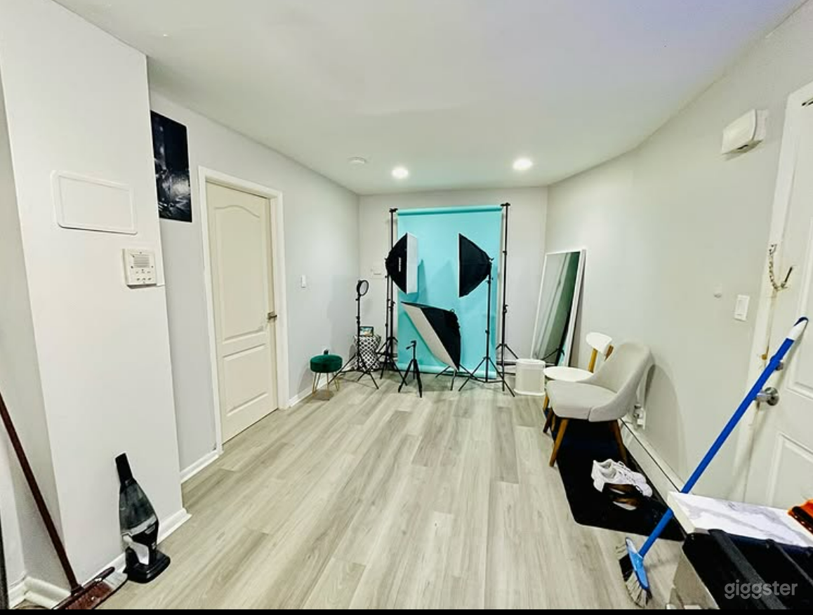 Small Portrait Photography Space Photo 2