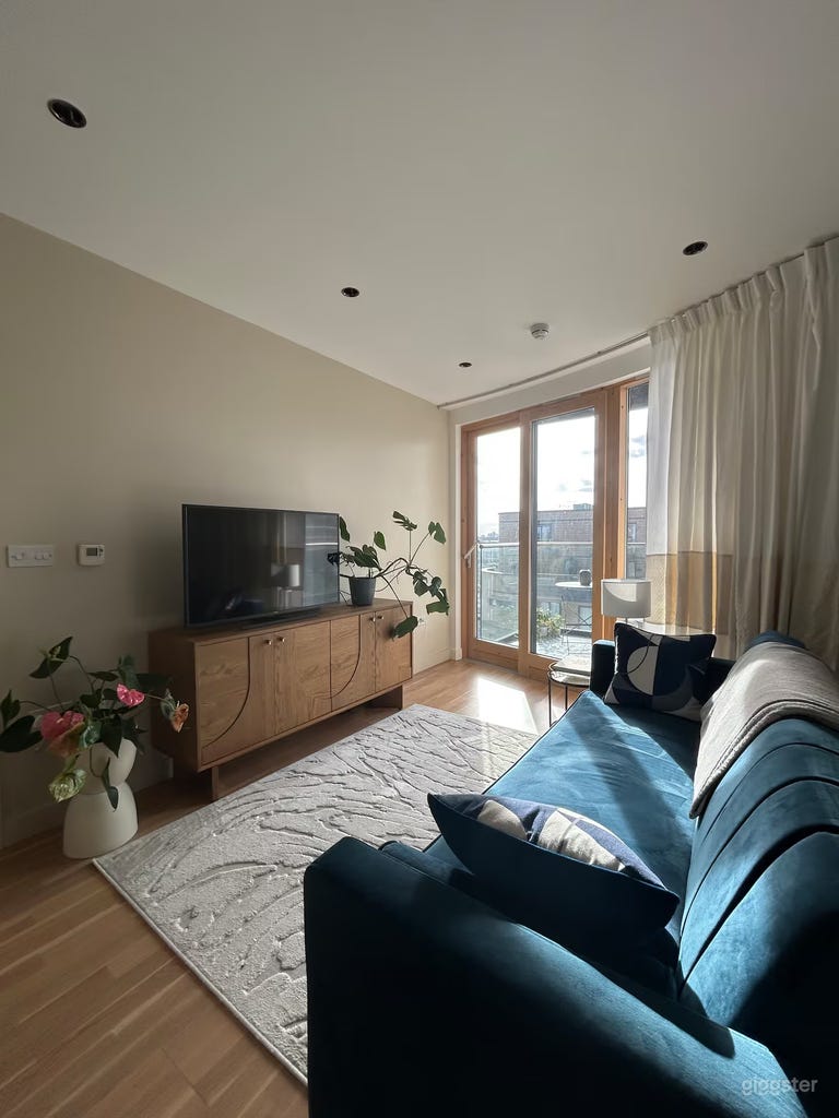  Bright 1-Bed Apartment in Wapping with Shard & City Skyline 