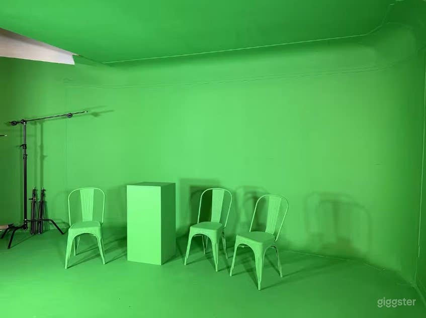 Green screen room