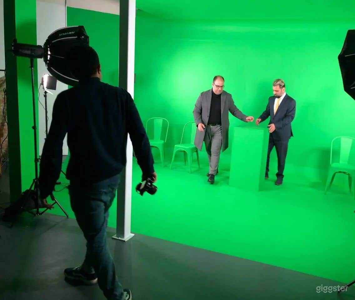 Green screen room
