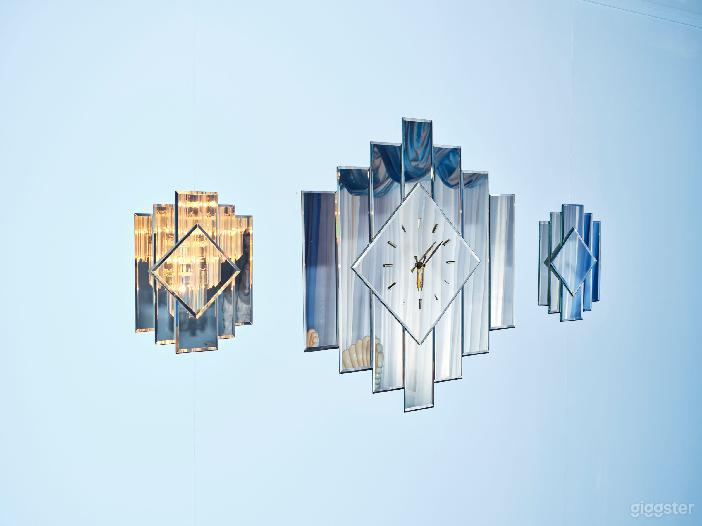 80's / 90’s Blue Dining Room | Powder Room Studio Photo 2