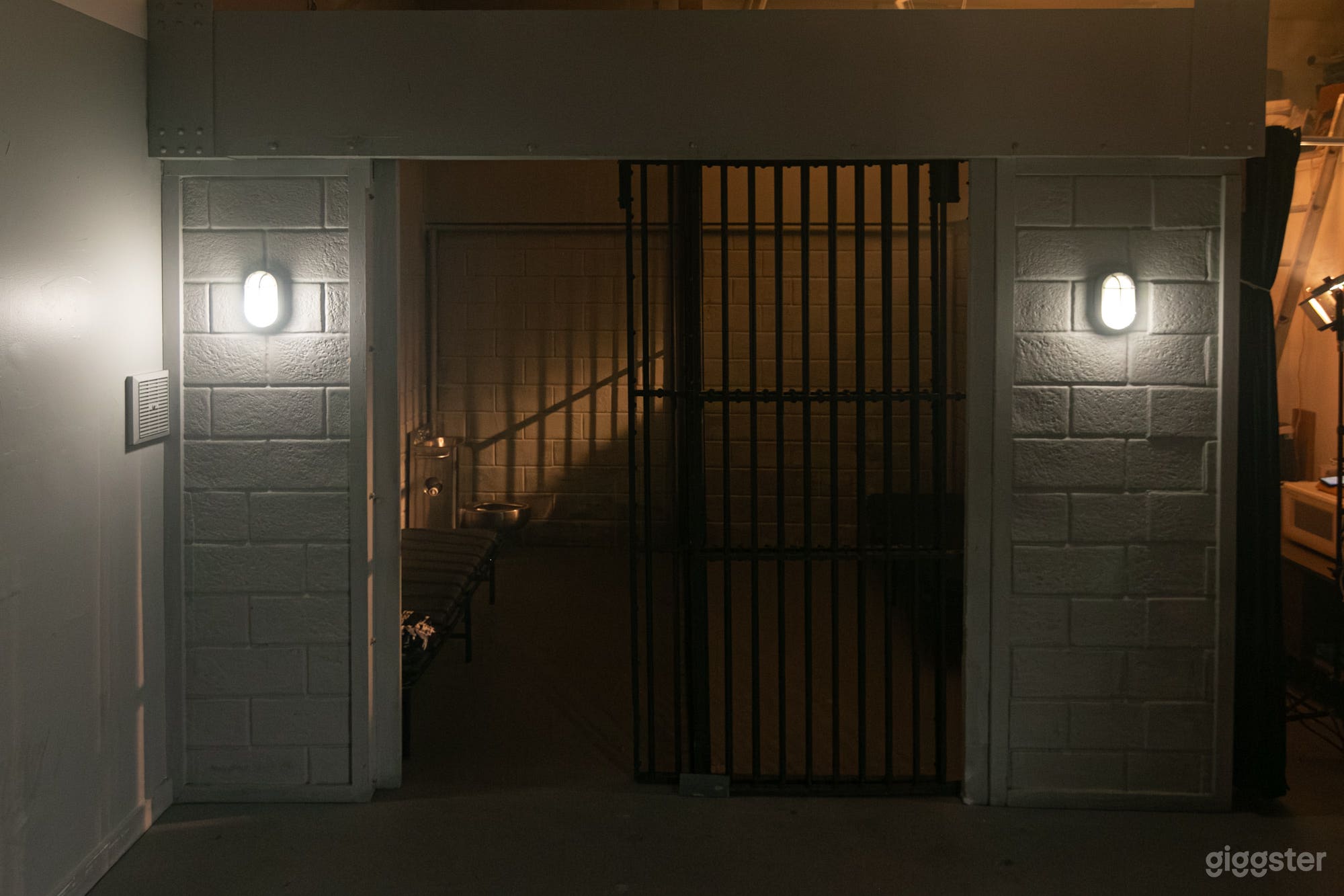JAIL PRISON CELLS W/ BARS, PAYPHONE STANDING SET. Photo 1