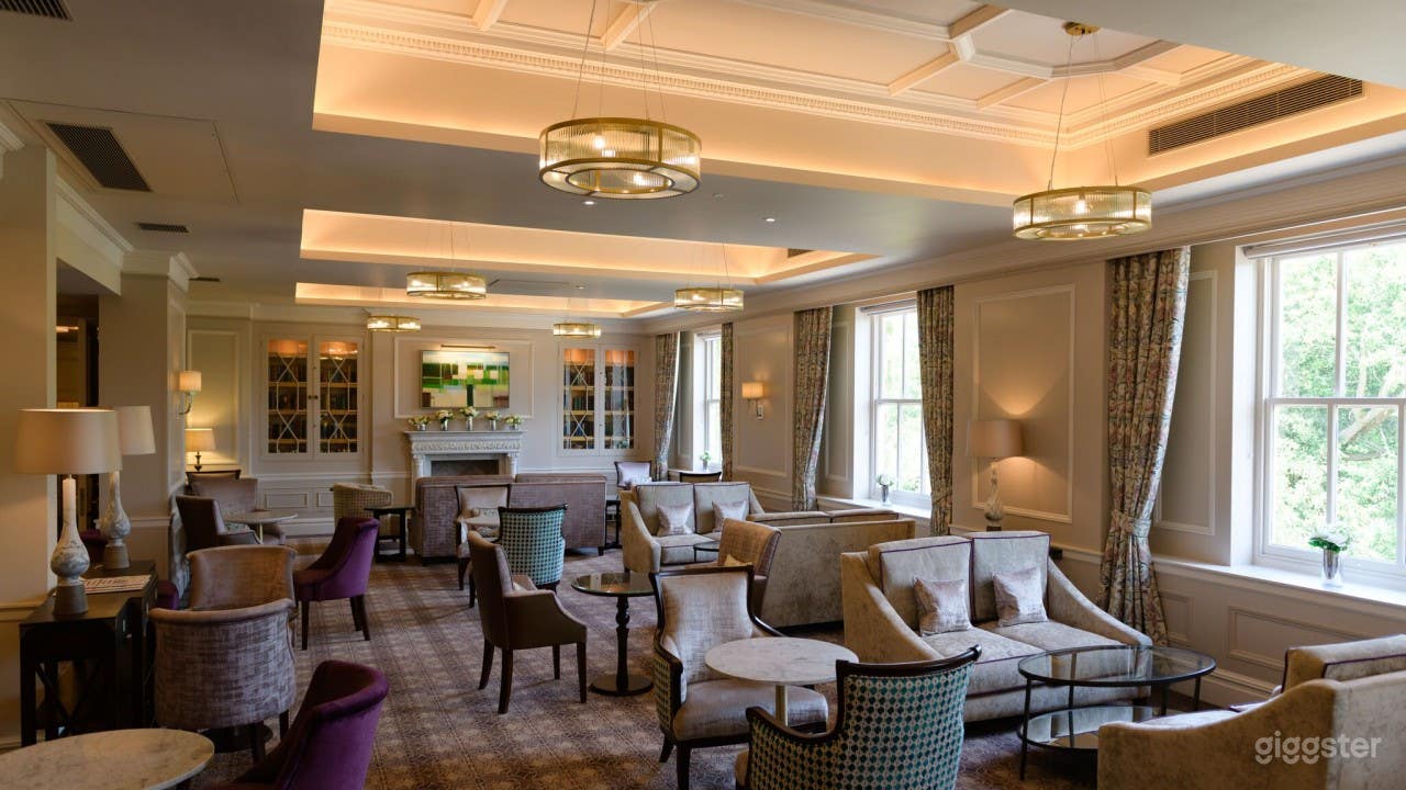 WEST WING LOUNGE Photo 3