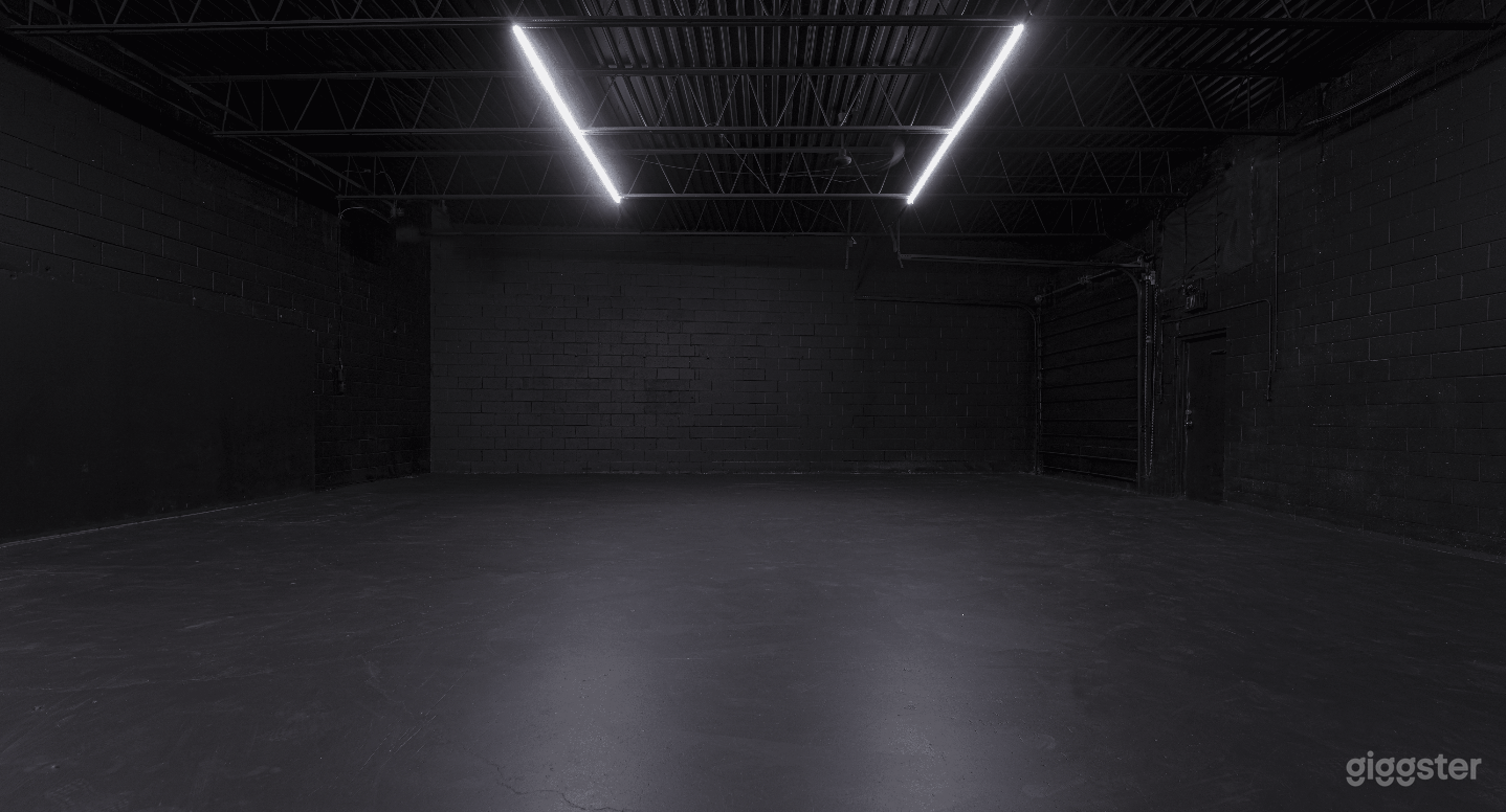 Private party warehouse Cap 300+ VIP Central Photo 2