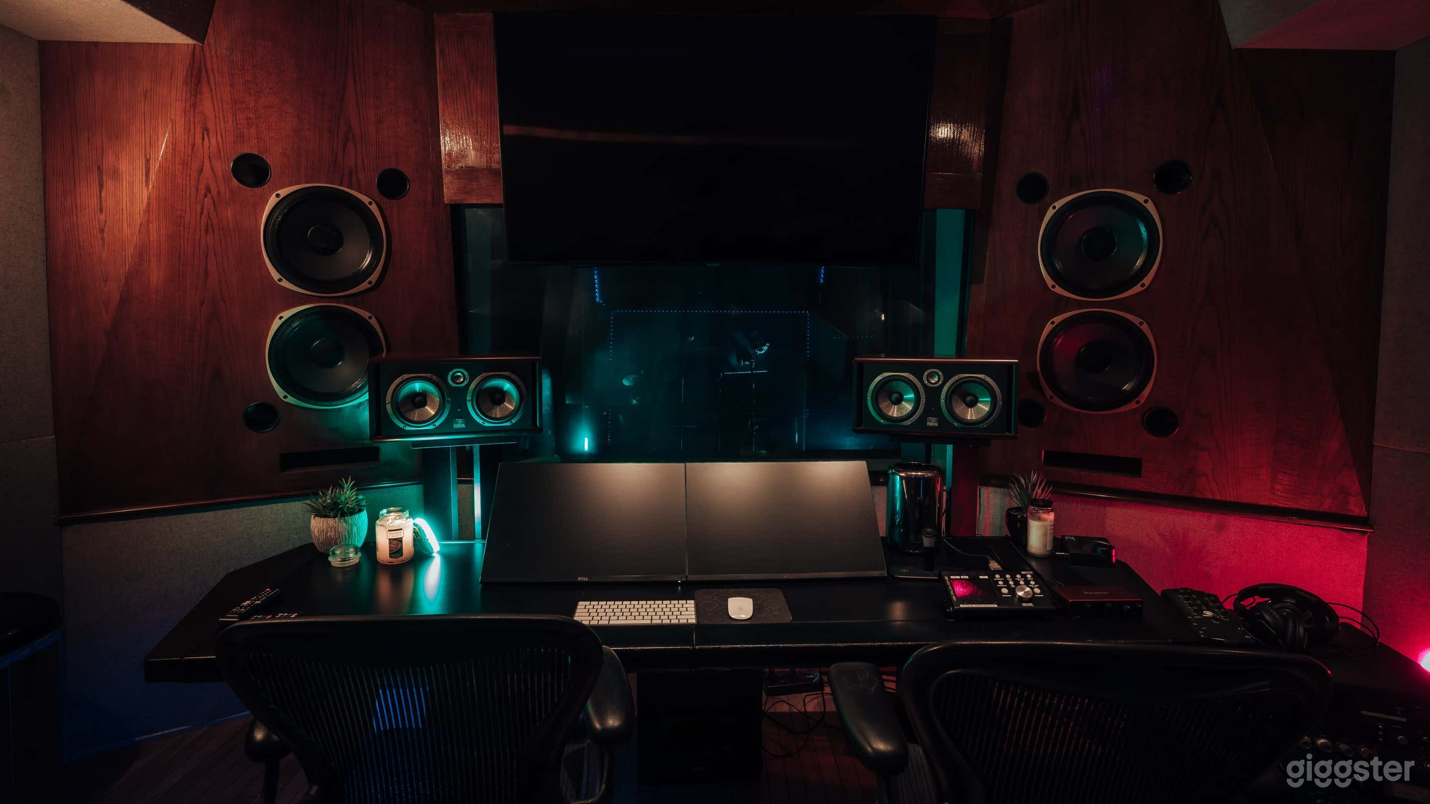 Unleashing Creative Studio in Woodlands Photo 2