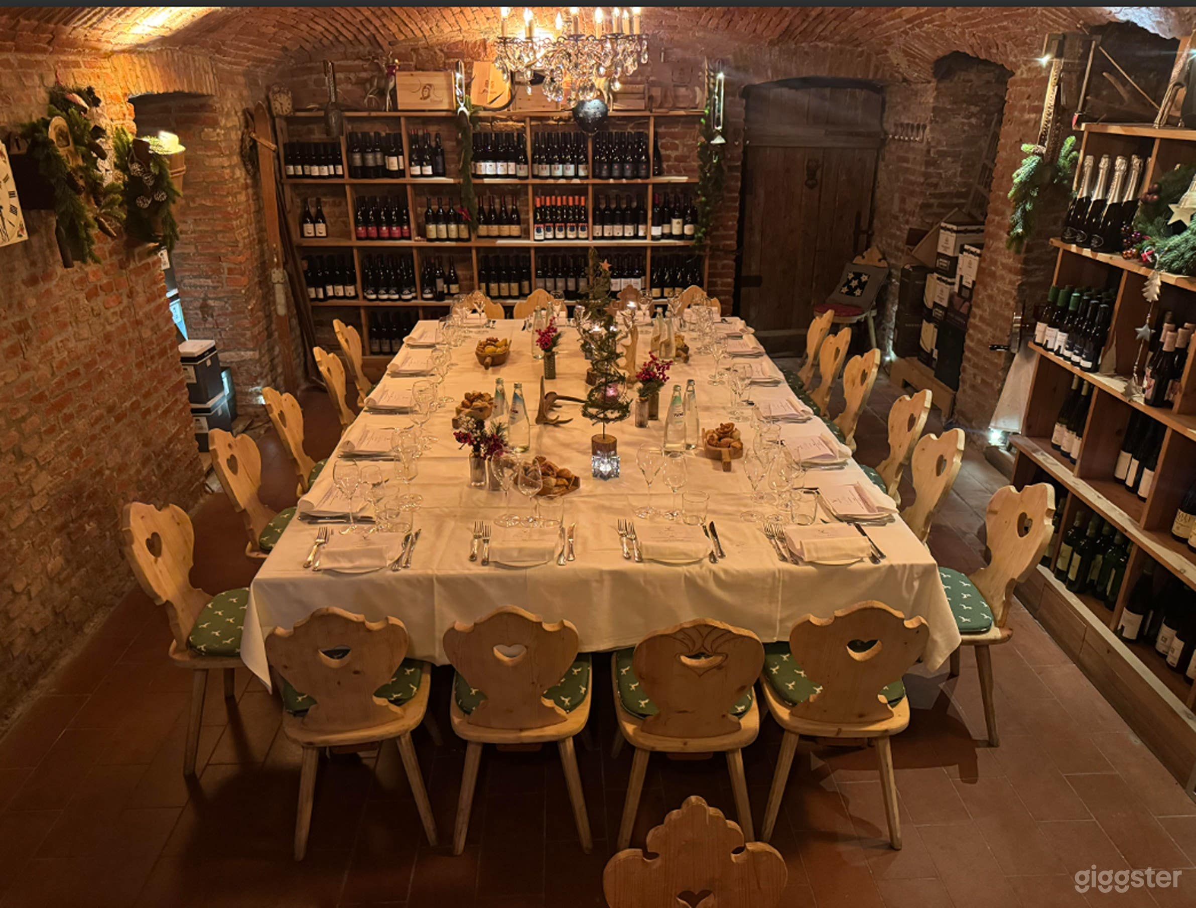 Foto di Incantevole Cantina Rustica Sala da Pranzo Privata per 25 1