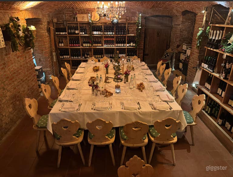  Incantevole Cantina Rustica Sala da Pranzo Privata per 25 