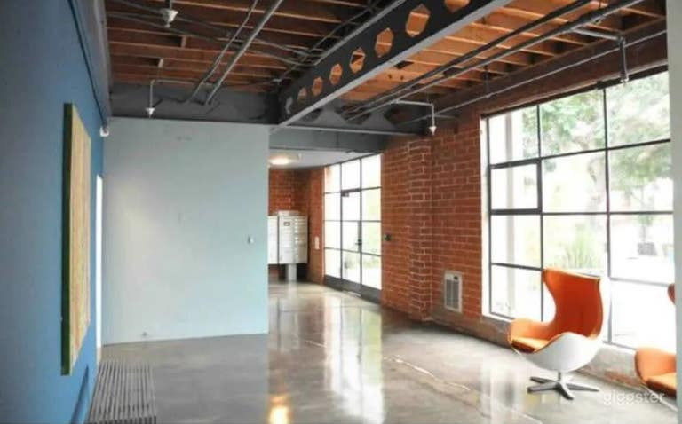  Pro Recording Studio | Music | Podcast | Voiceover 