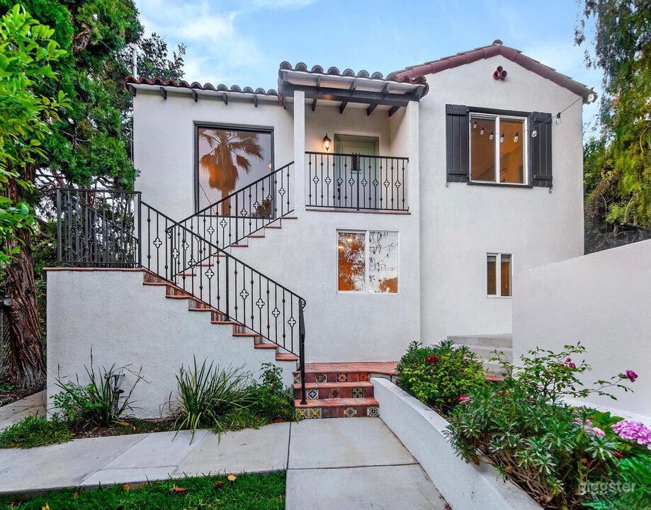 Spanish-style Home &amp; Lush Backyard Photo 1