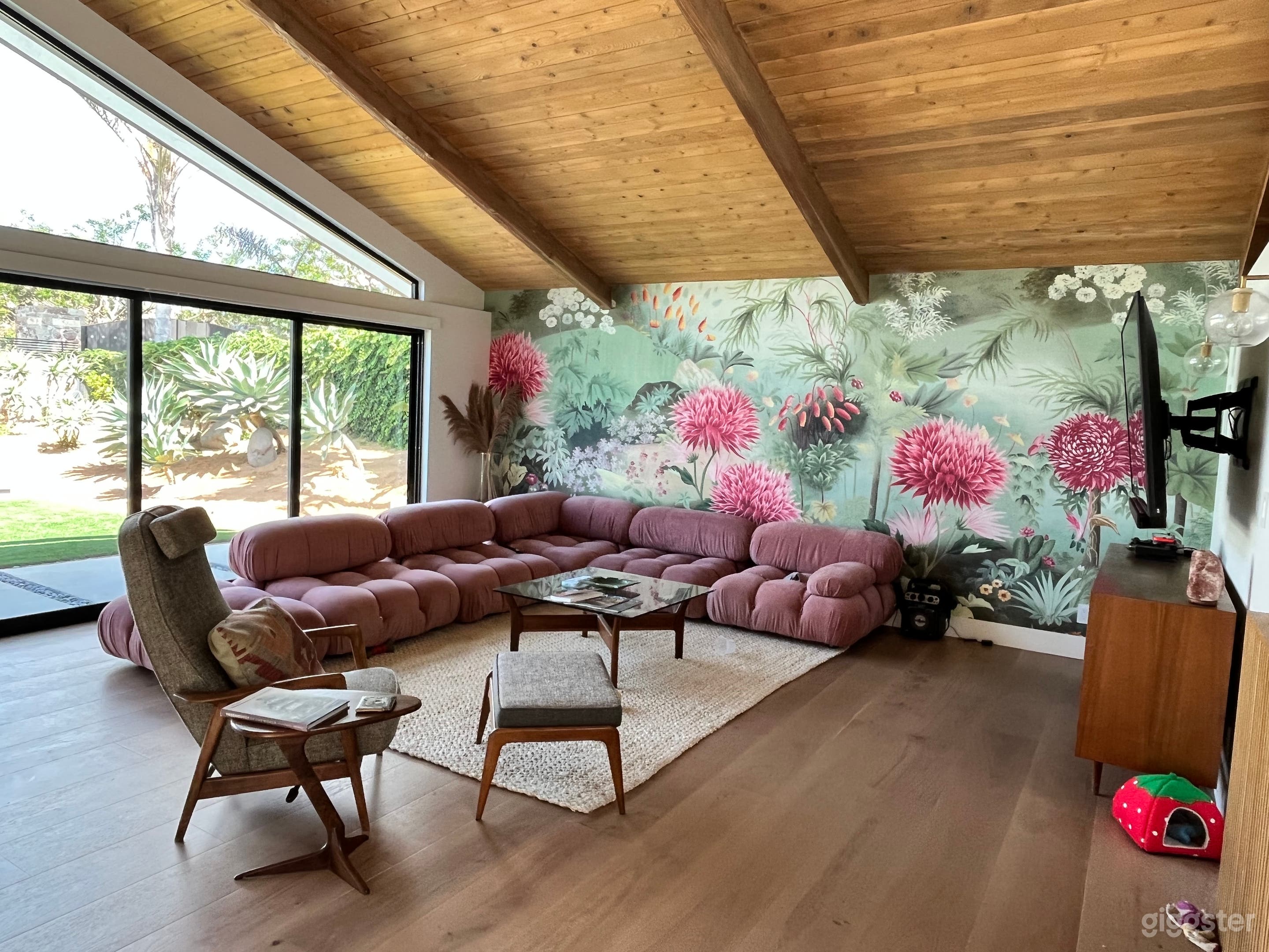 Living room mural wallpaper 