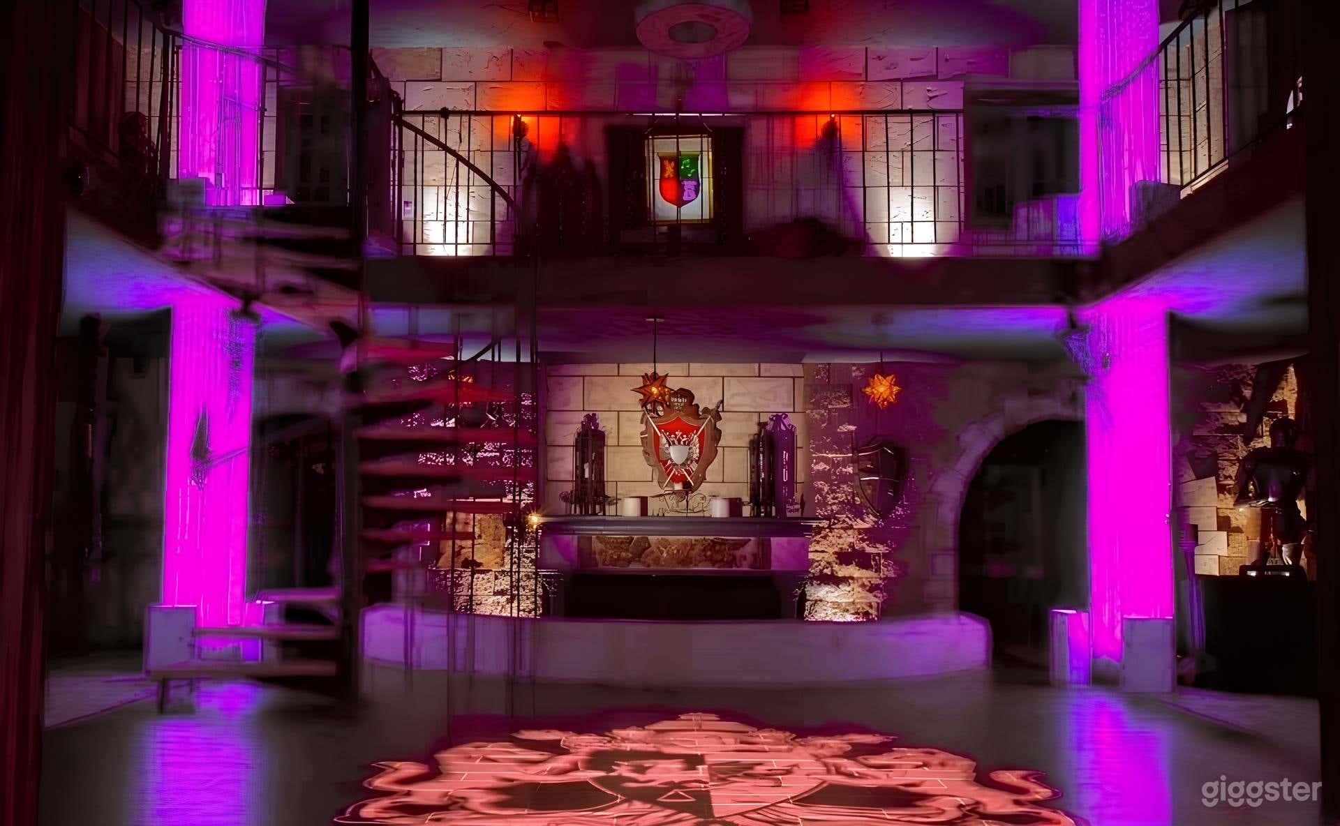 Real Majestic castle on top of the Hollywood Hills Photo 4