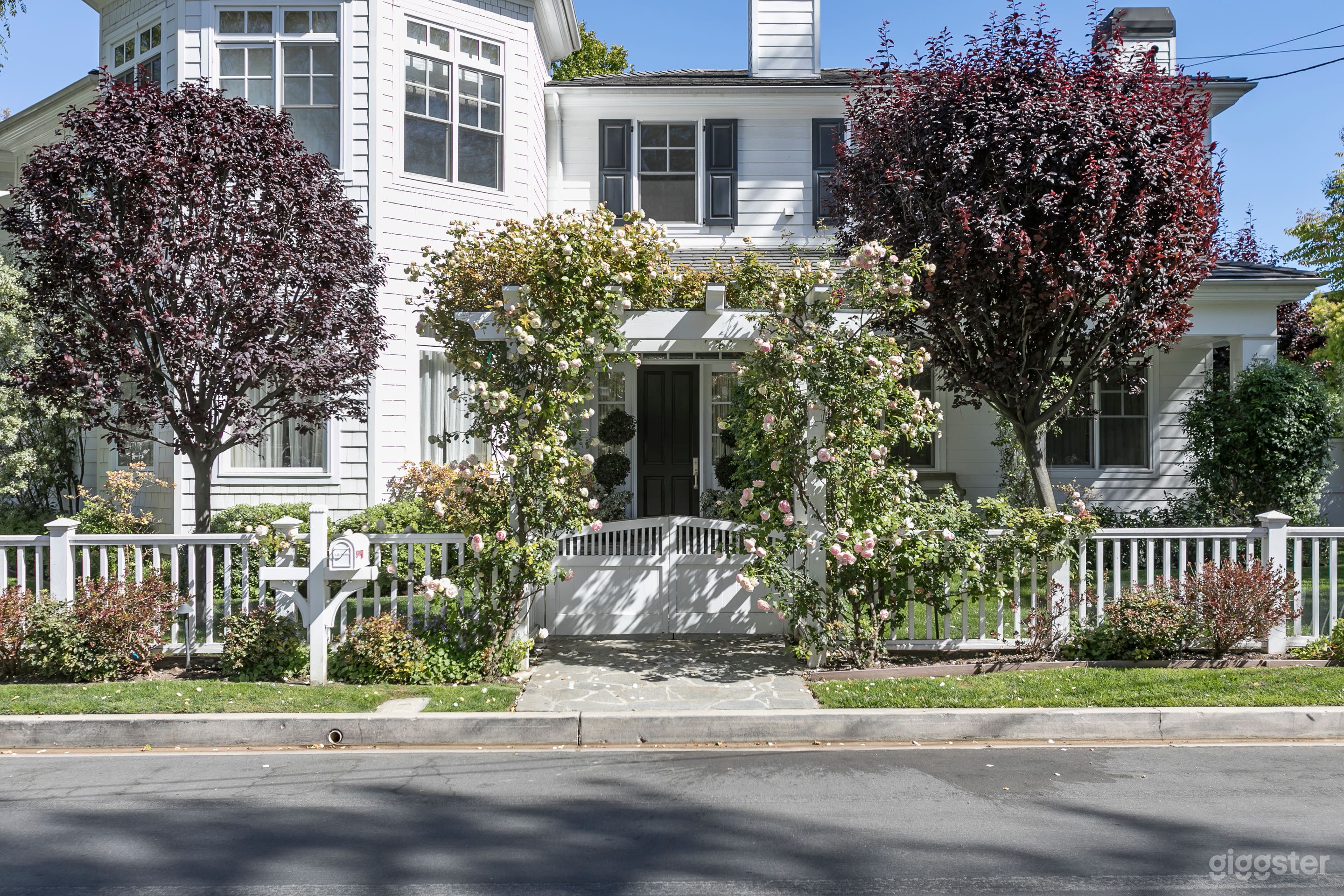 Traditional East Coast Beach House Photo 1
