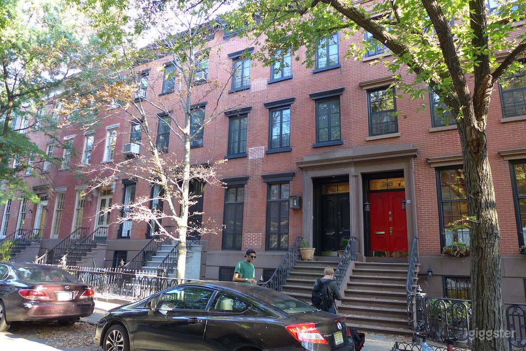 Townhouse in West Village with Vibrant Interior Photo 2