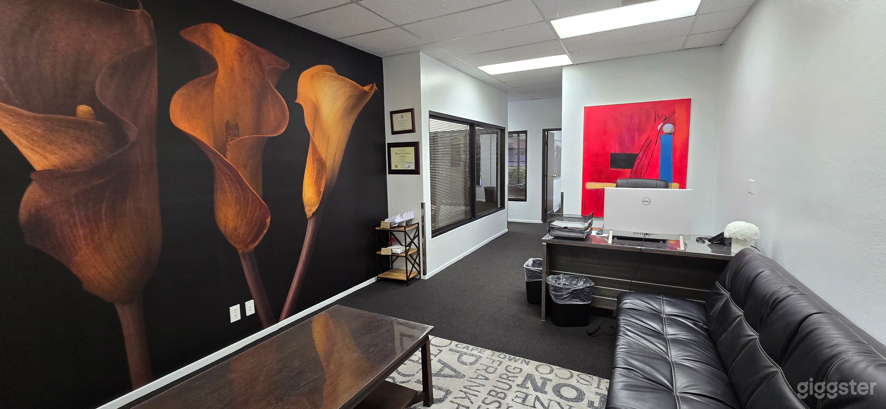 Lounge and front desk