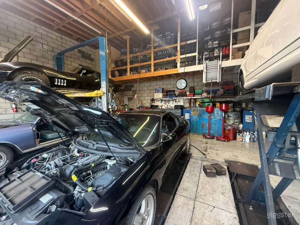 Authentic Mechanic Garage | Industrial Auto Shop Photo 3