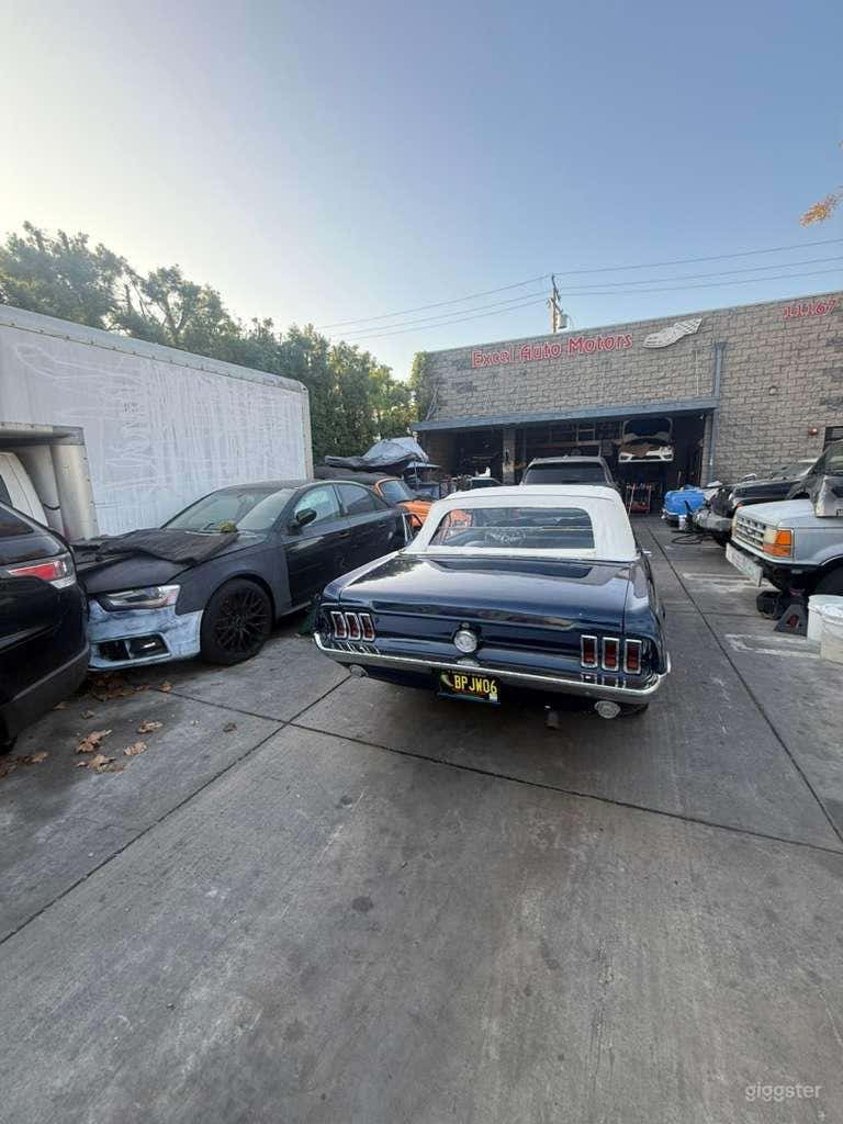  Authentic Mechanic Garage | Industrial Auto Shop 