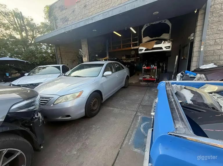  Authentic Mechanic Garage | Industrial Auto Shop 