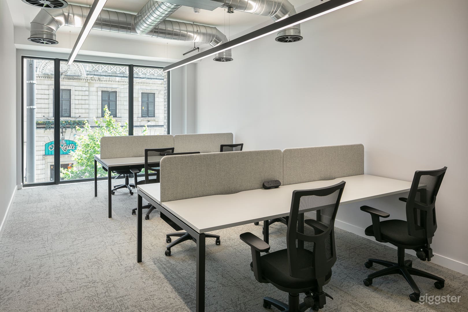 Modern and Bright Office Space Photo 4