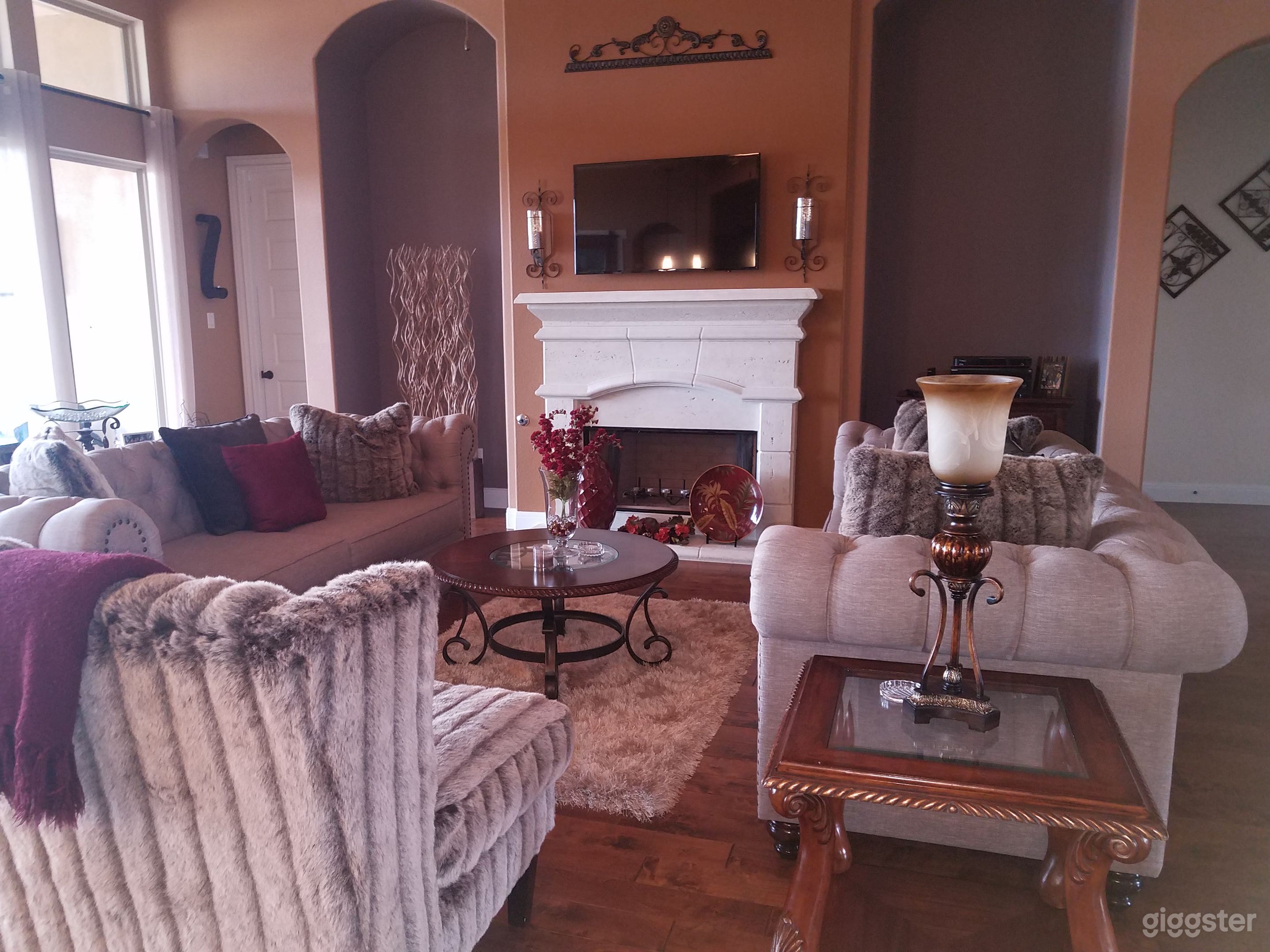 Hidden Little Castle Great For Film Productions  Photo 2