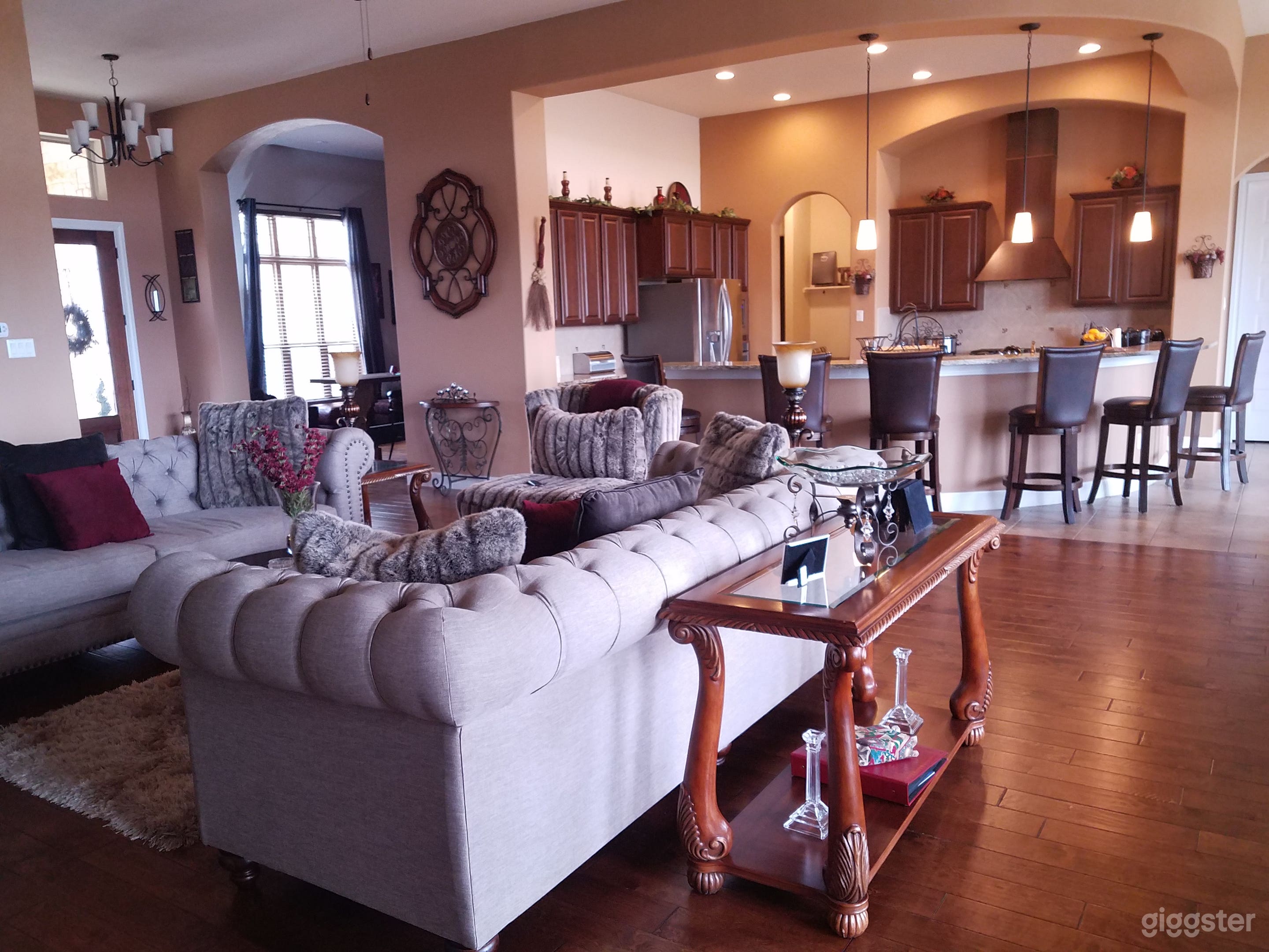 Hidden Little Castle Great For Film Productions  Photo 3