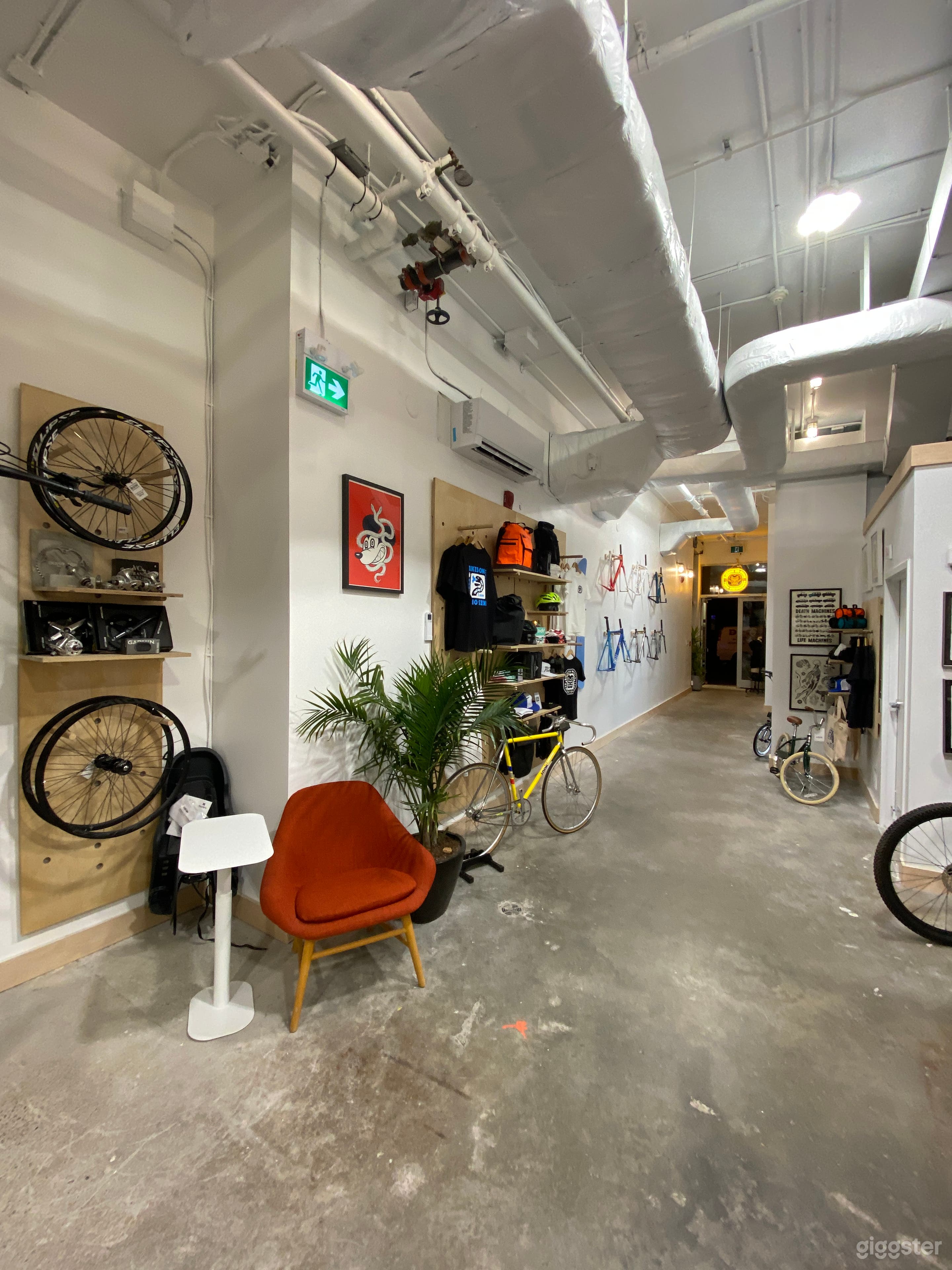 Bright Industrial Bike Store in Toronto Photo 4