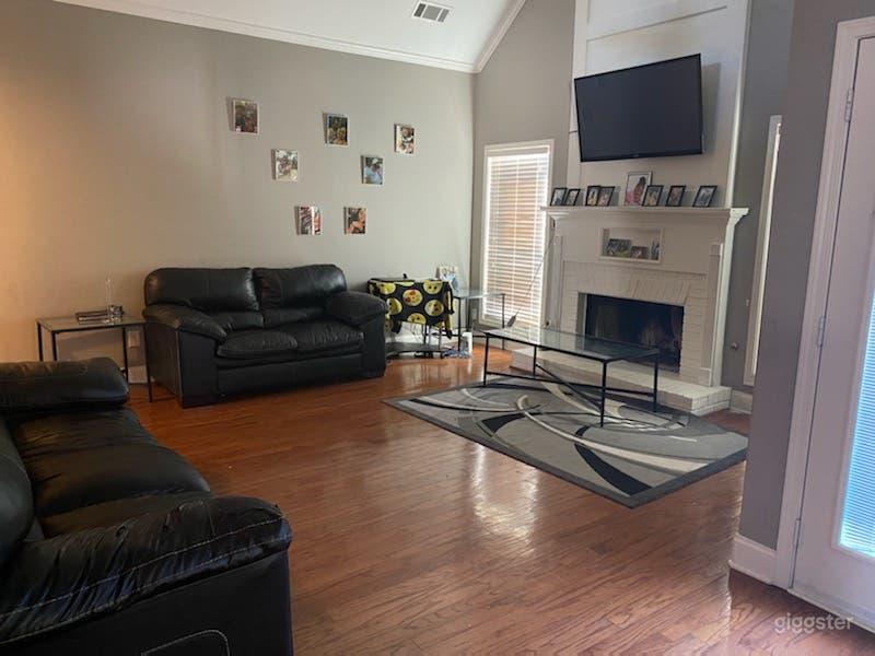 Down South Southern Bell Modern Home Photo 4