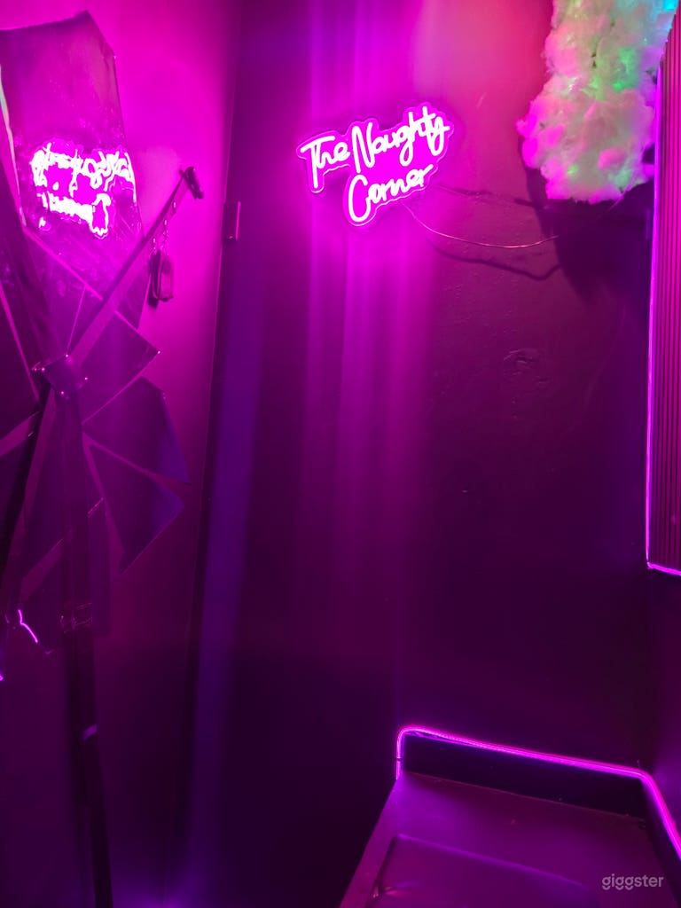  kink closet with security door 