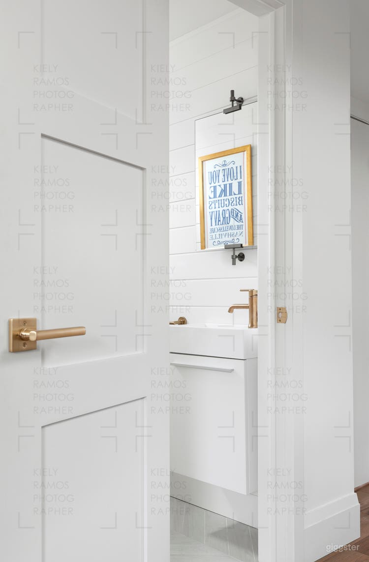  New Modern And Rustic Midtown Home 