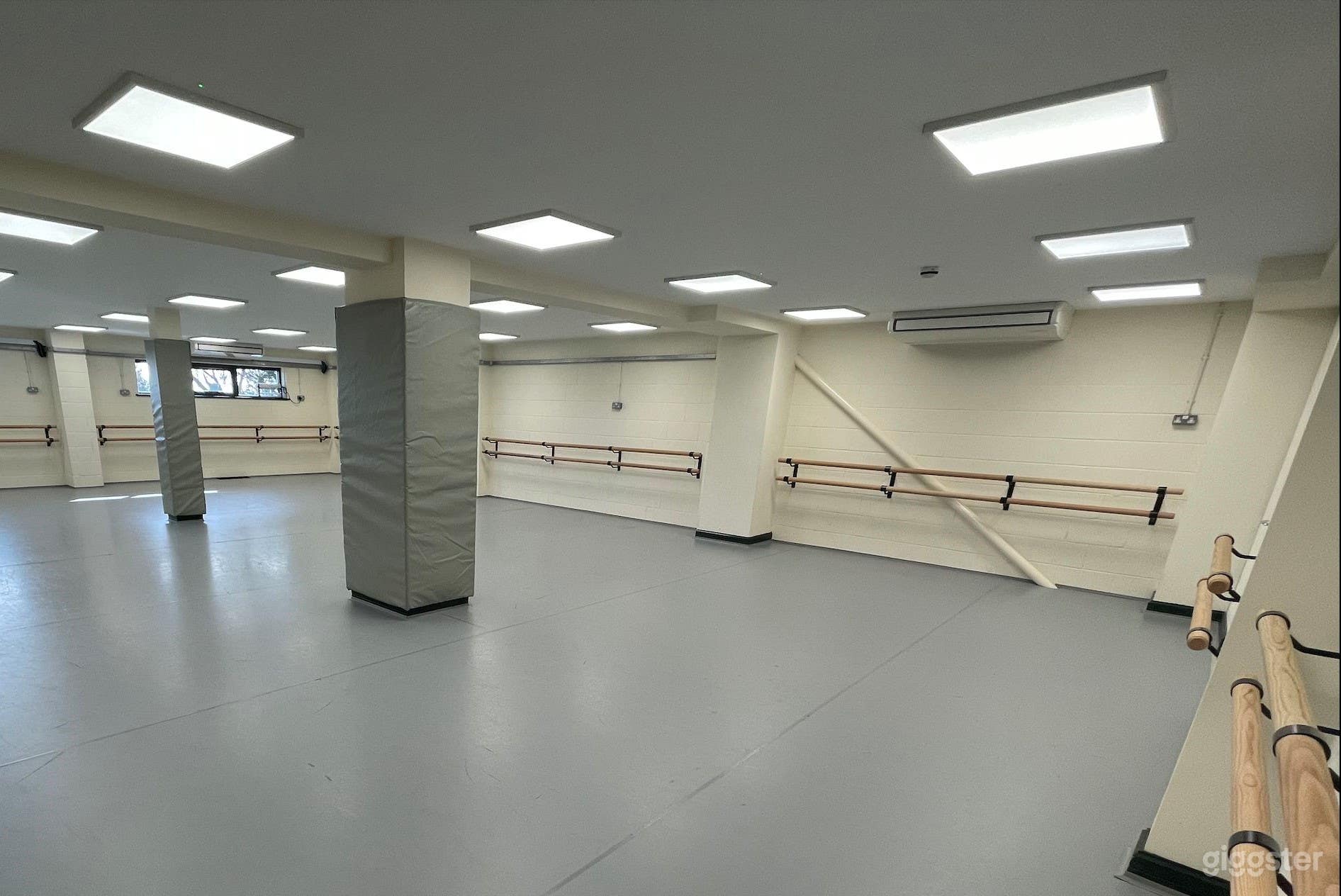 Studio 3 (1270 sq. ft.) Photo 3