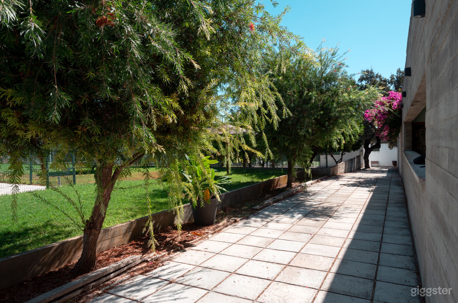 Amplio club campestre con jardines e interior en Sevilla Foto 4