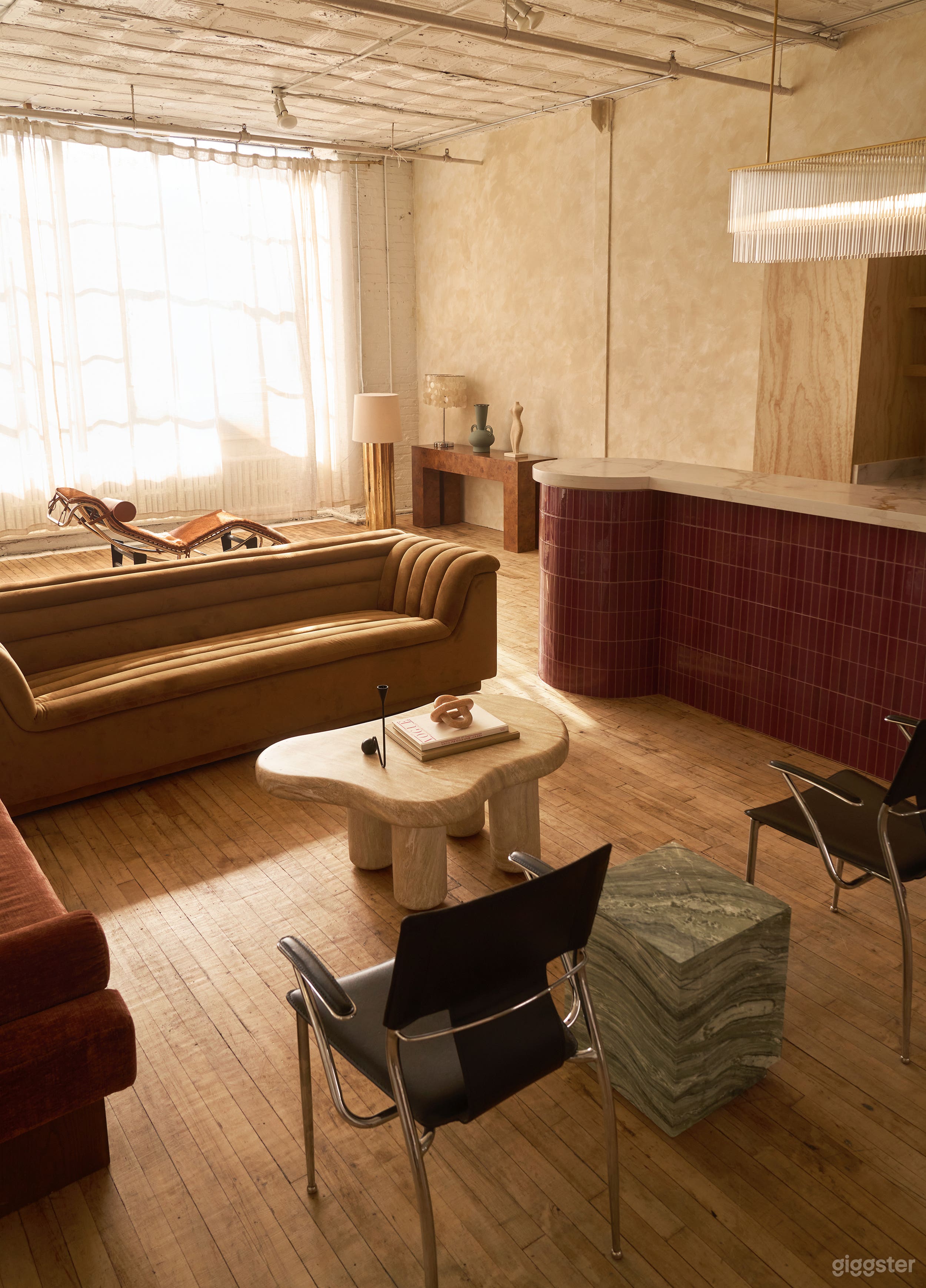 Sunlit Photo & Event Loft with Curated Furniture Photo 4