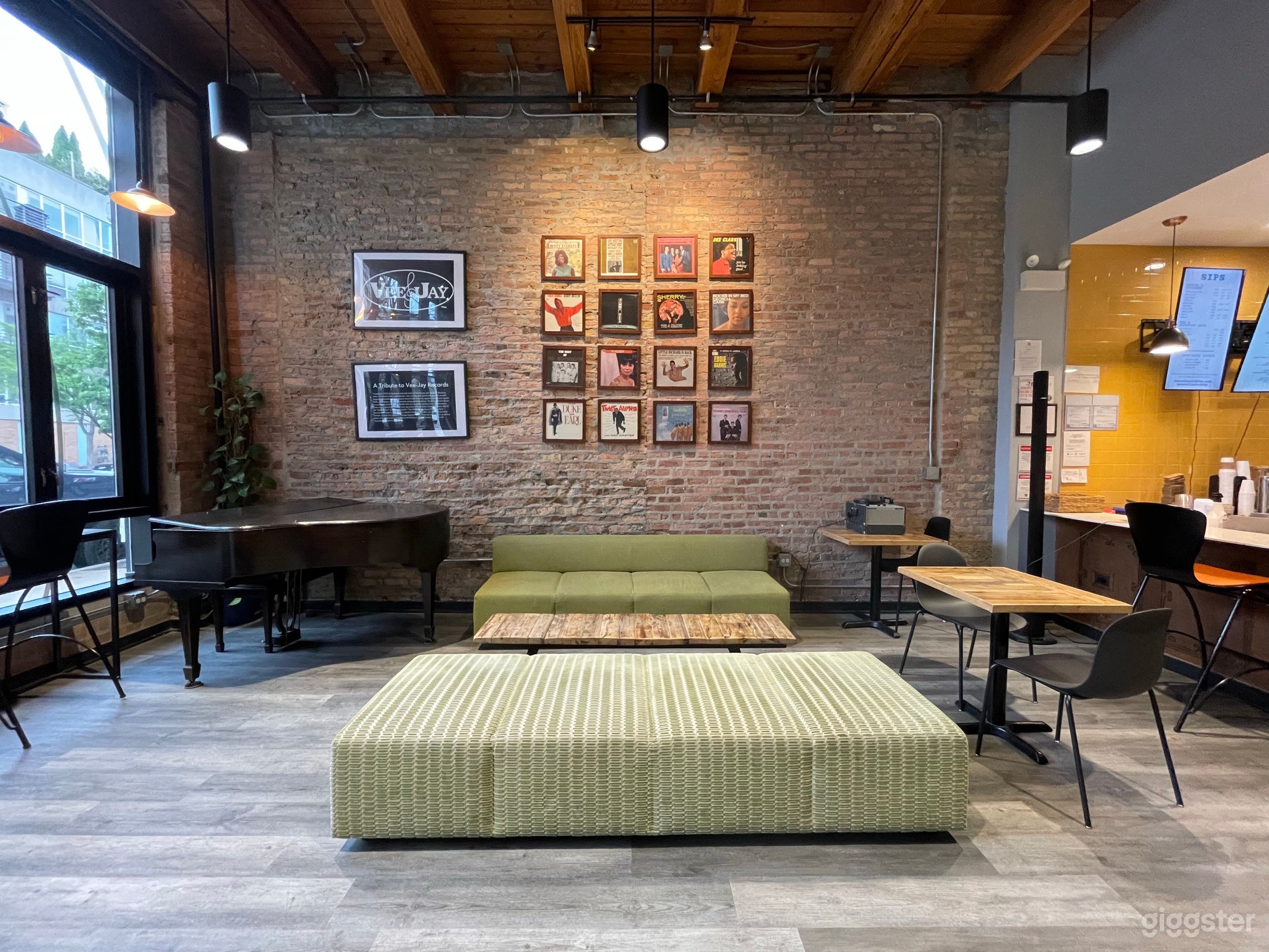 Coffee Lounge Photo 2