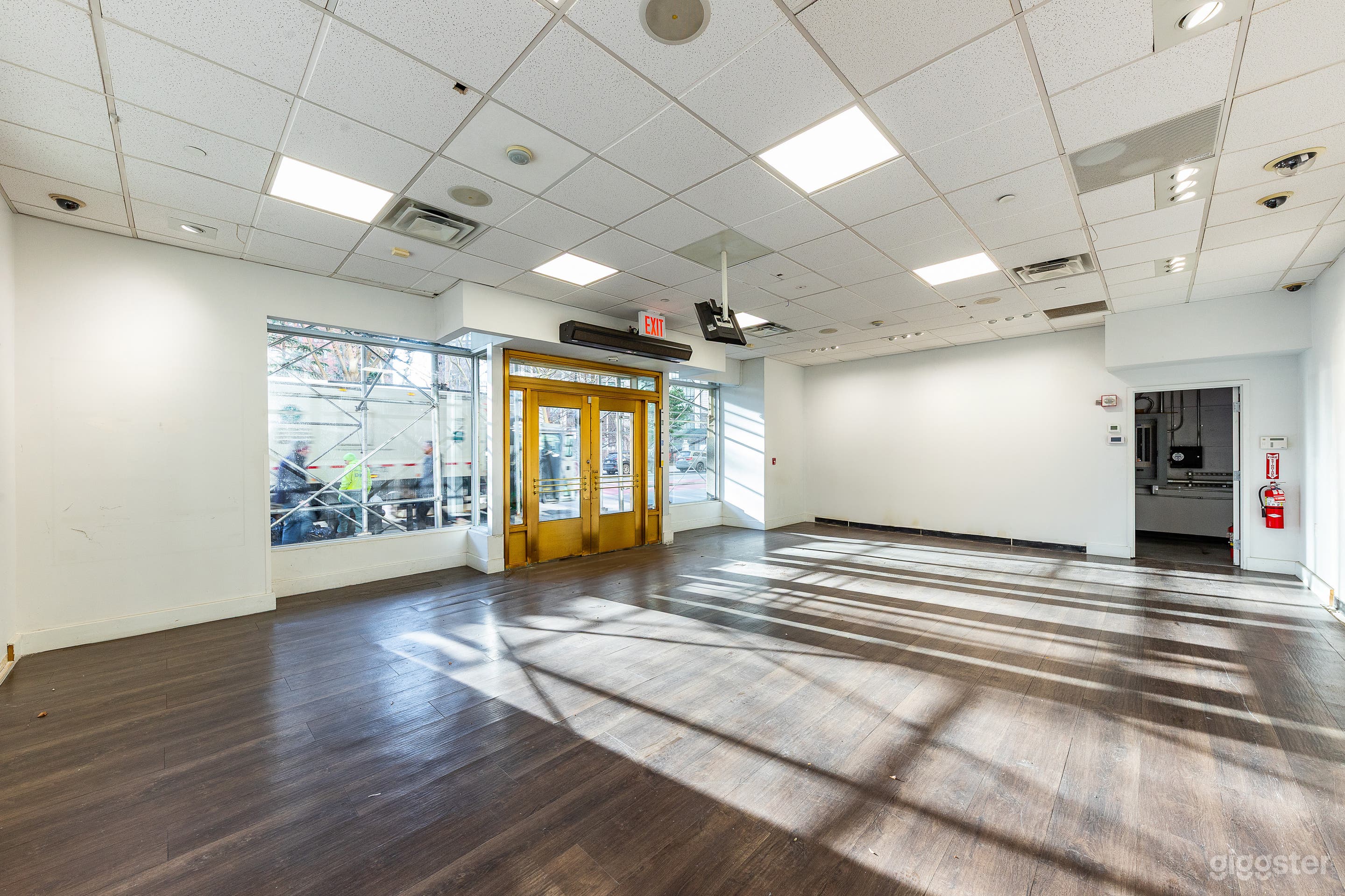 Broadway Fronting Retail Space at Historic NYC Landmark Photo 1
