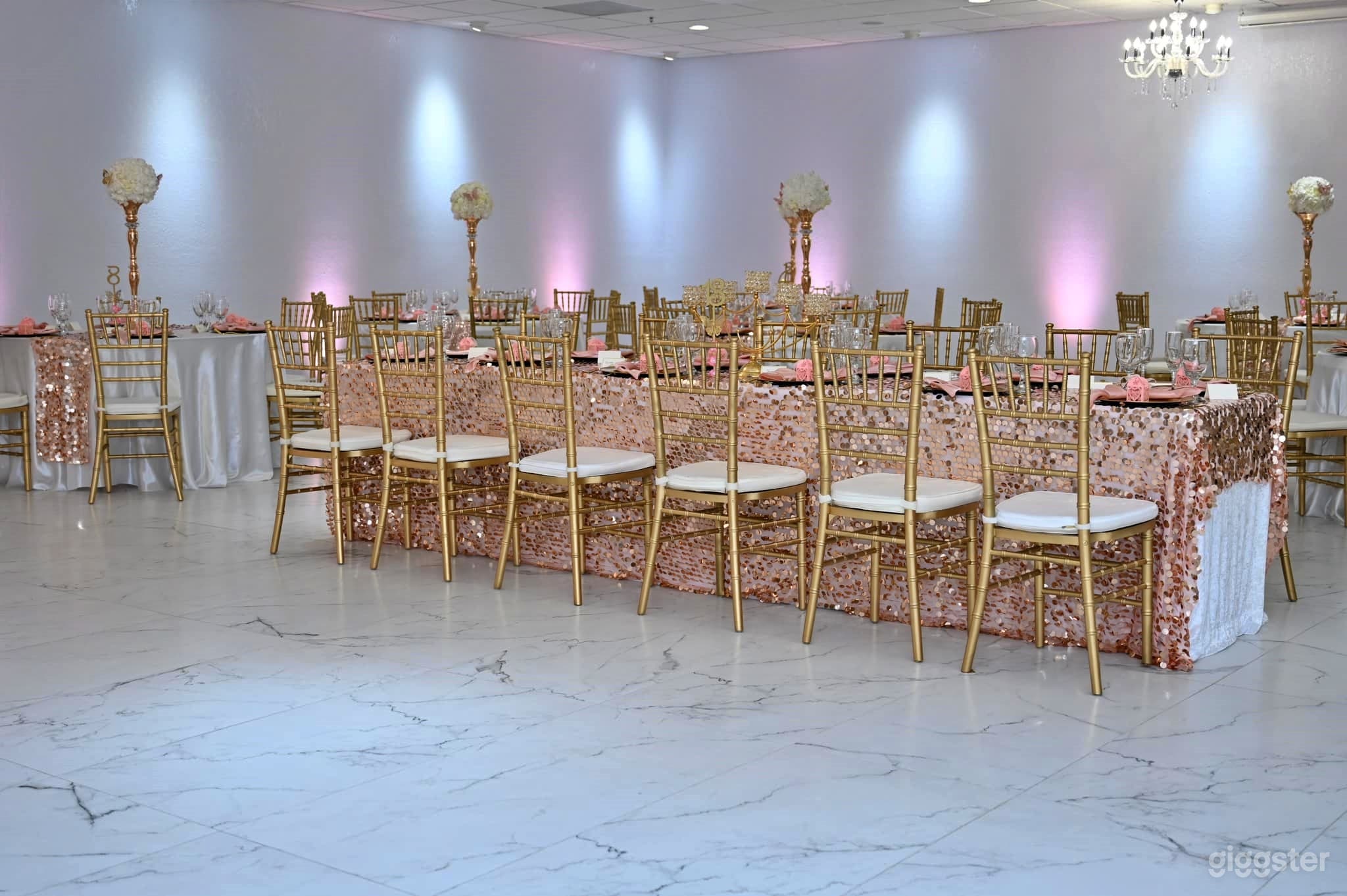 Charming Small Room for Intimate Events Photo 2