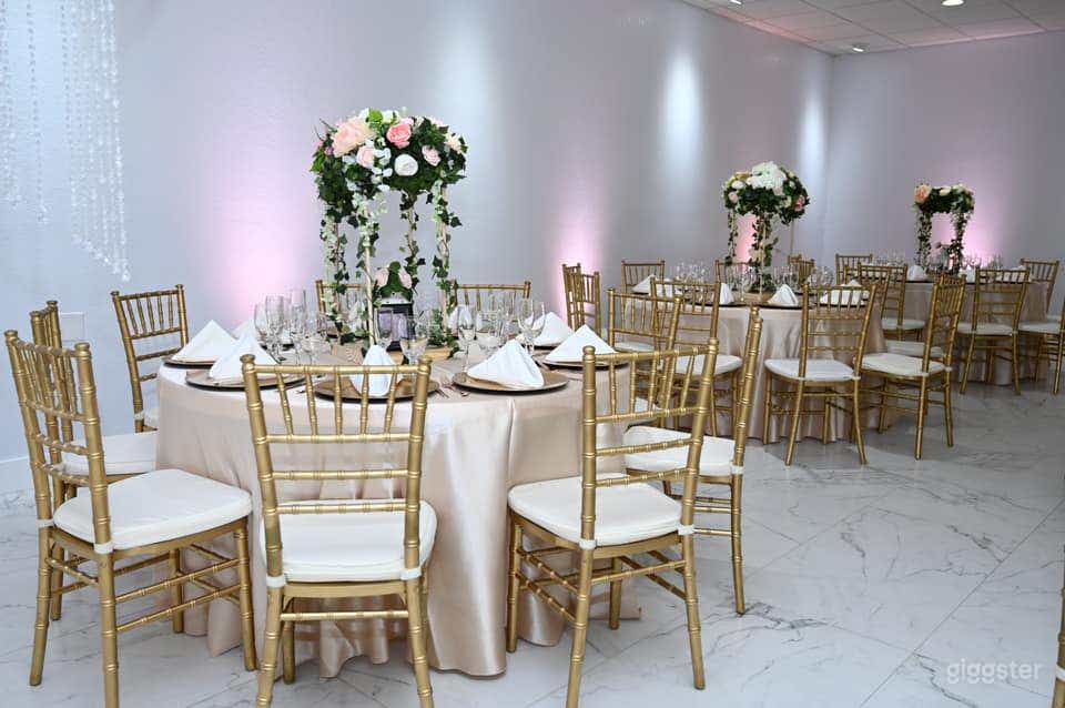 Charming Small Room for Intimate Events Photo 3