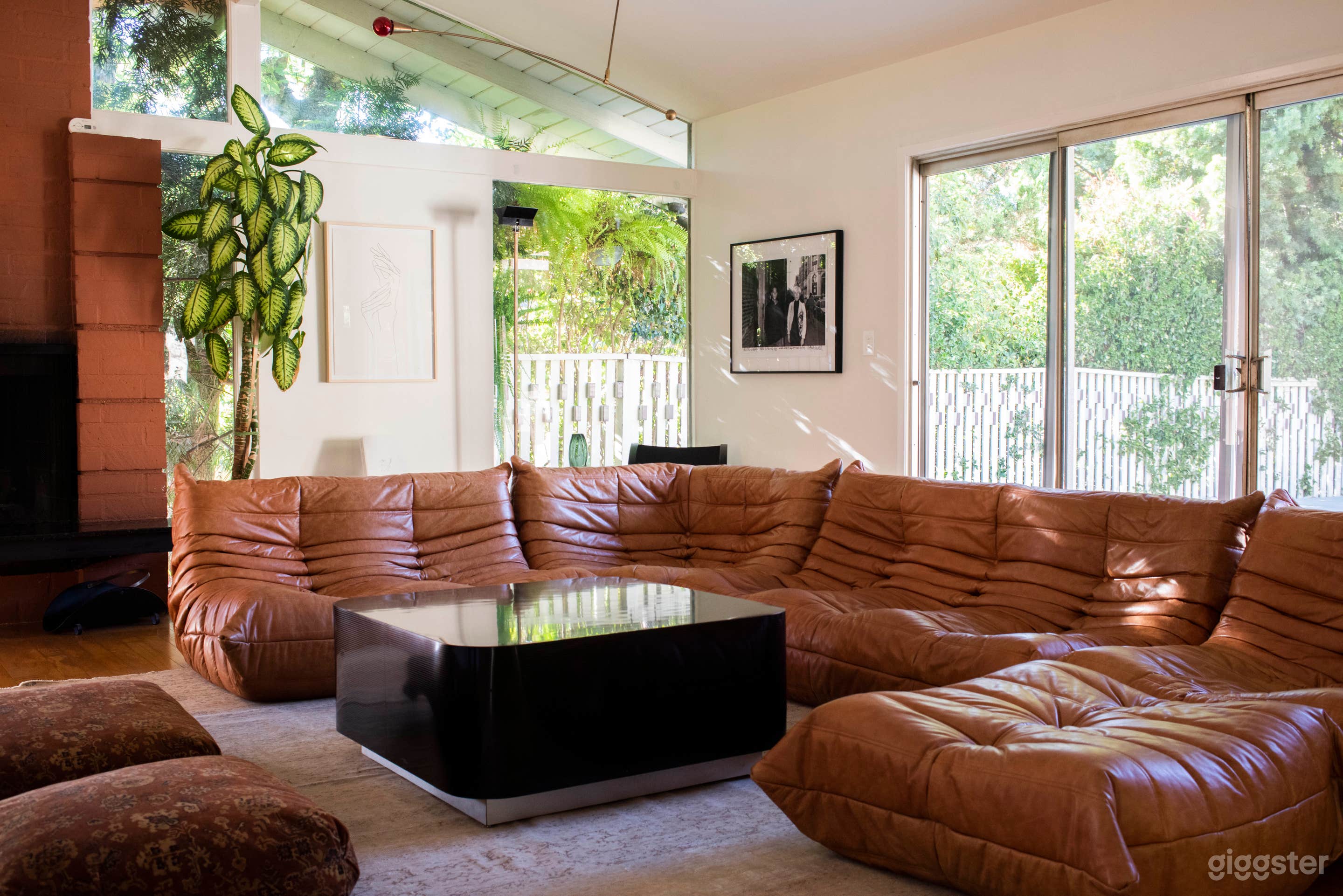 Hollywood Hills Mid-Century Modern Designer Home Photo 1