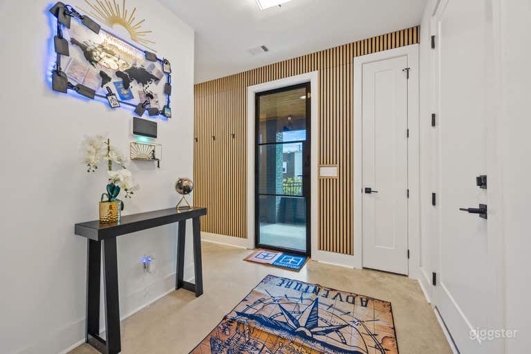  Luxury Home | 4BR/4.5BA,City Views+HotTub+GameRoom 