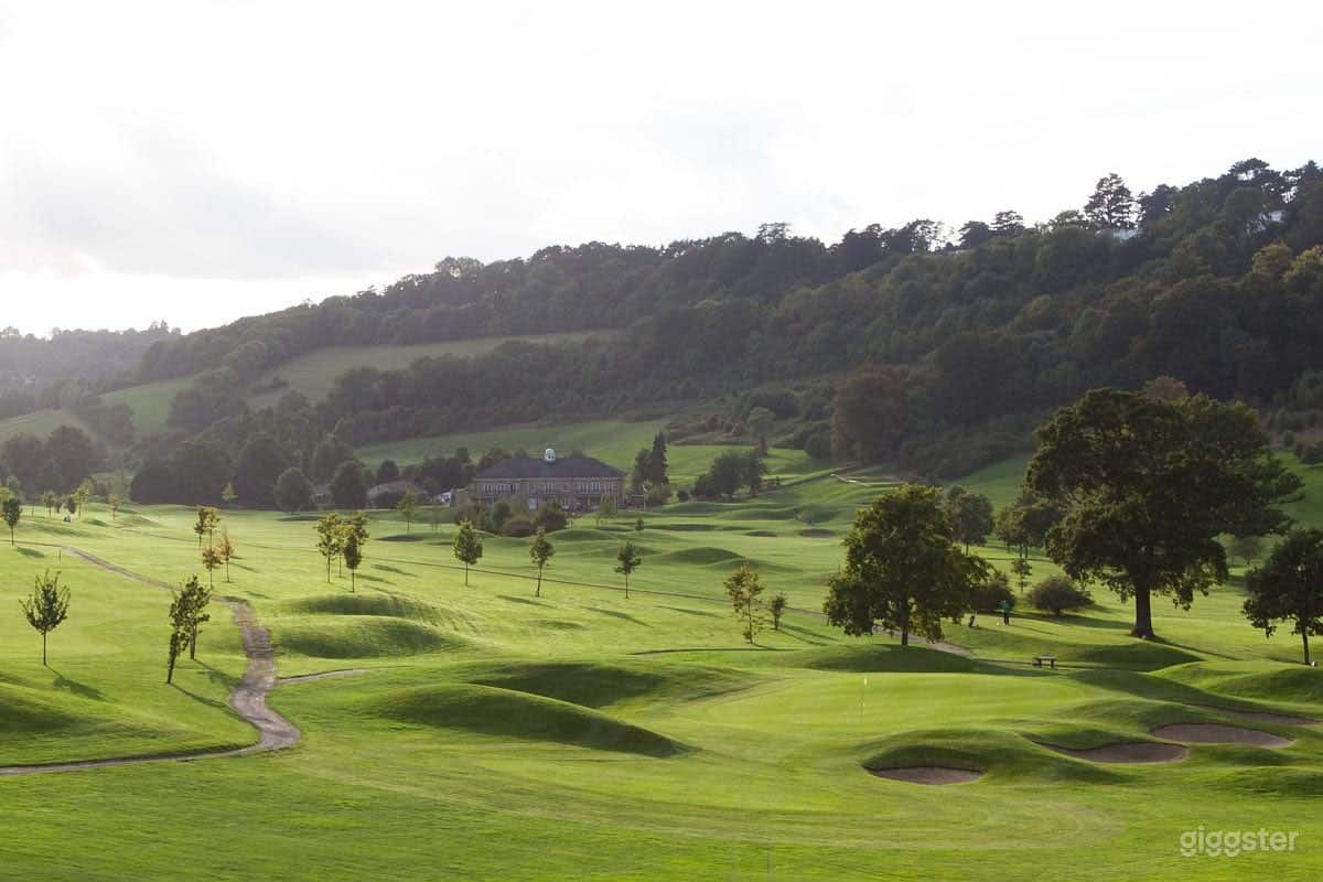 Woldingham's Fully Equipped Golf Club  Photo 4