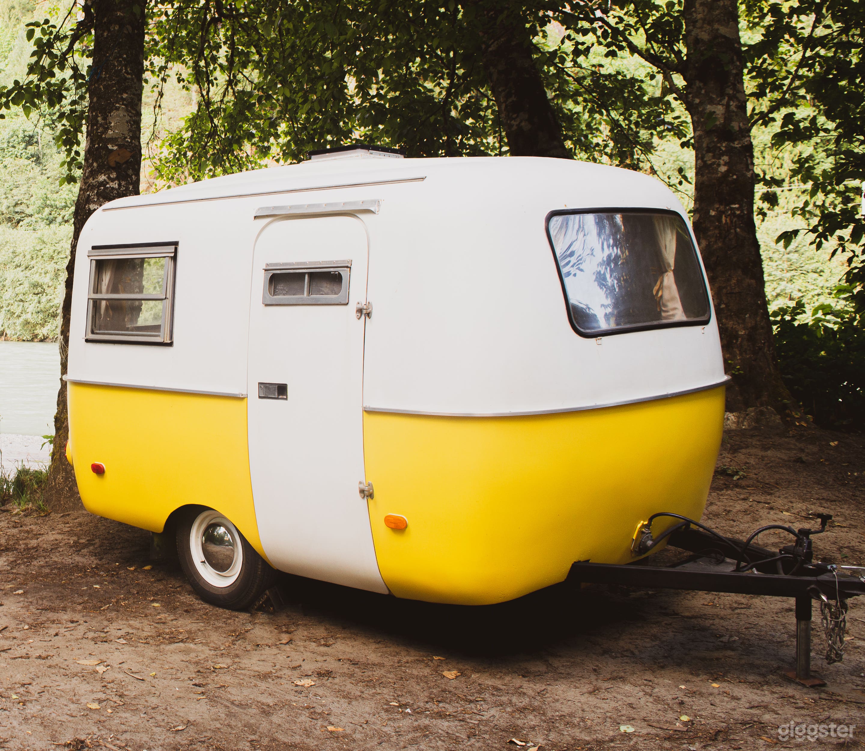 Vintage 1970s Boler Trailer - Miss Daisy Lane Photo 1