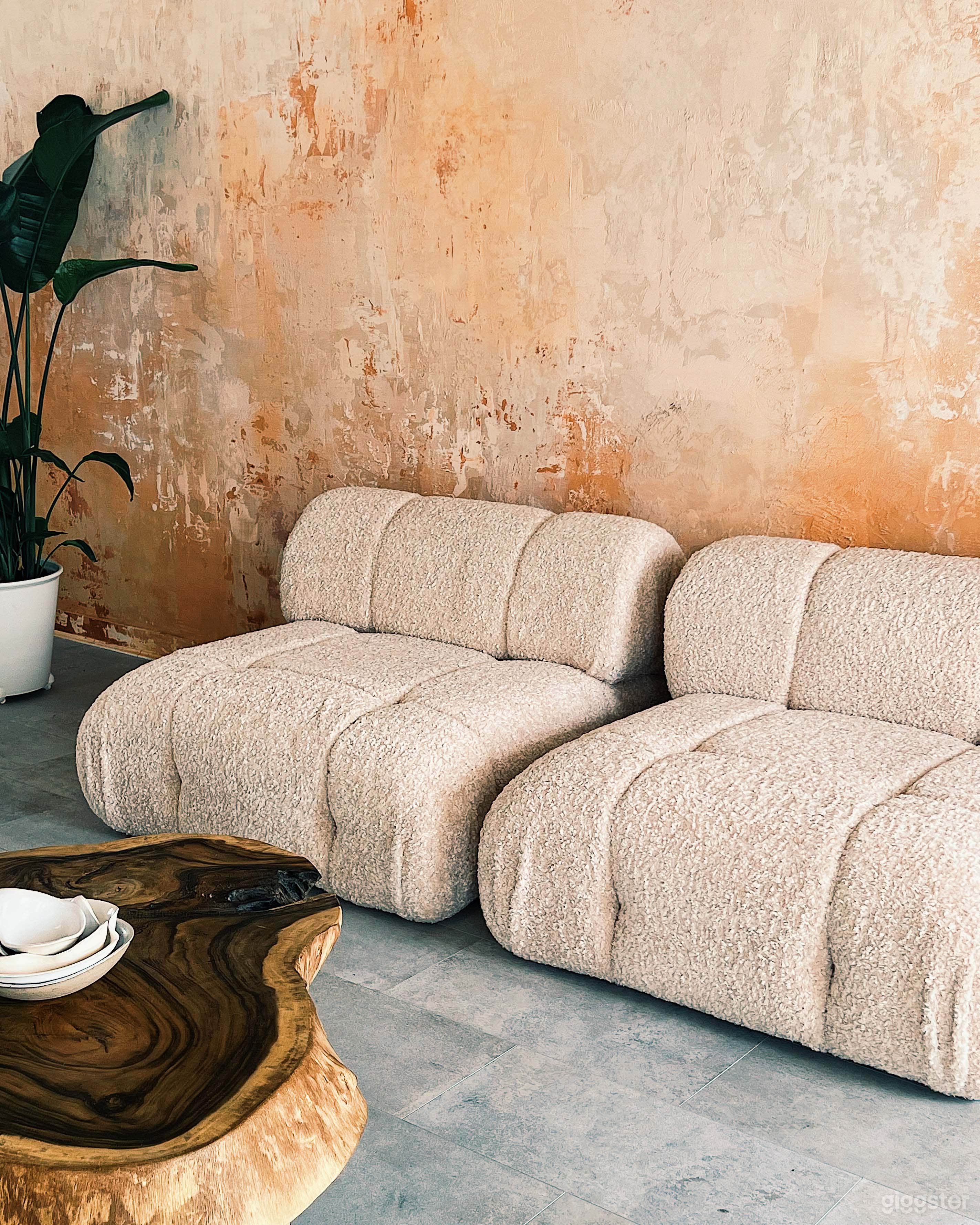 Daylight Lifestyle Studio Photo 3