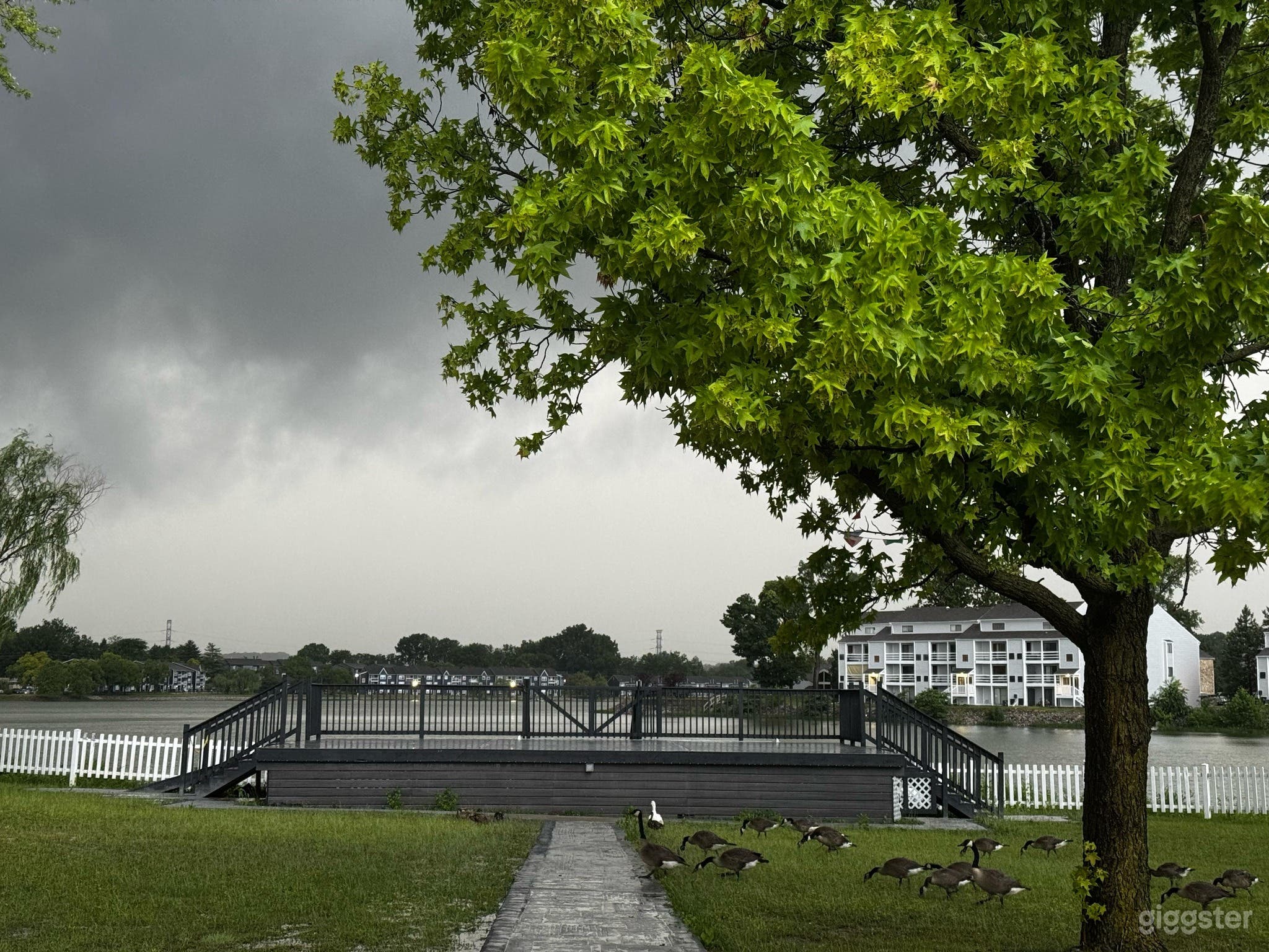 Sunset Deck (With/Without Garden) Photo 2