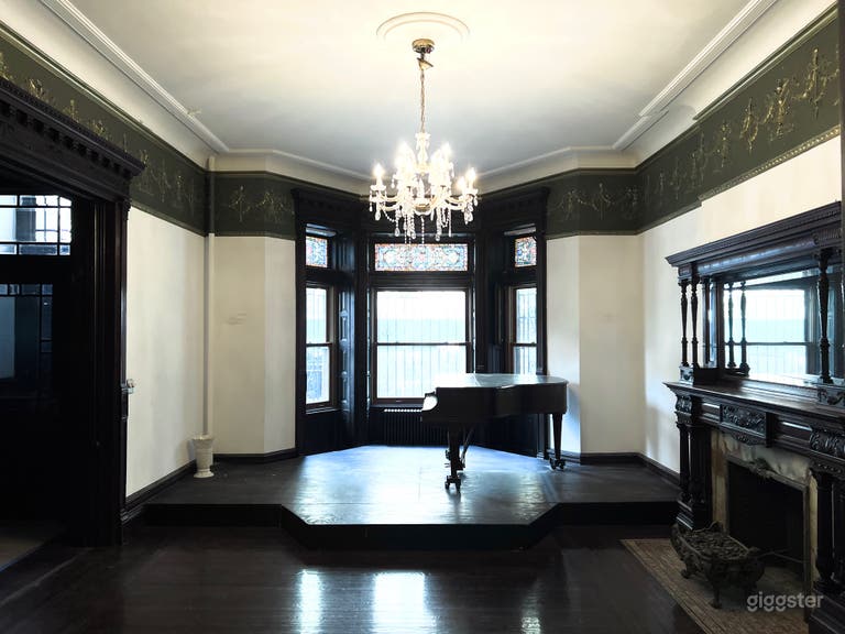  Elegantly preserved, traditional Harlem Townhouse! 