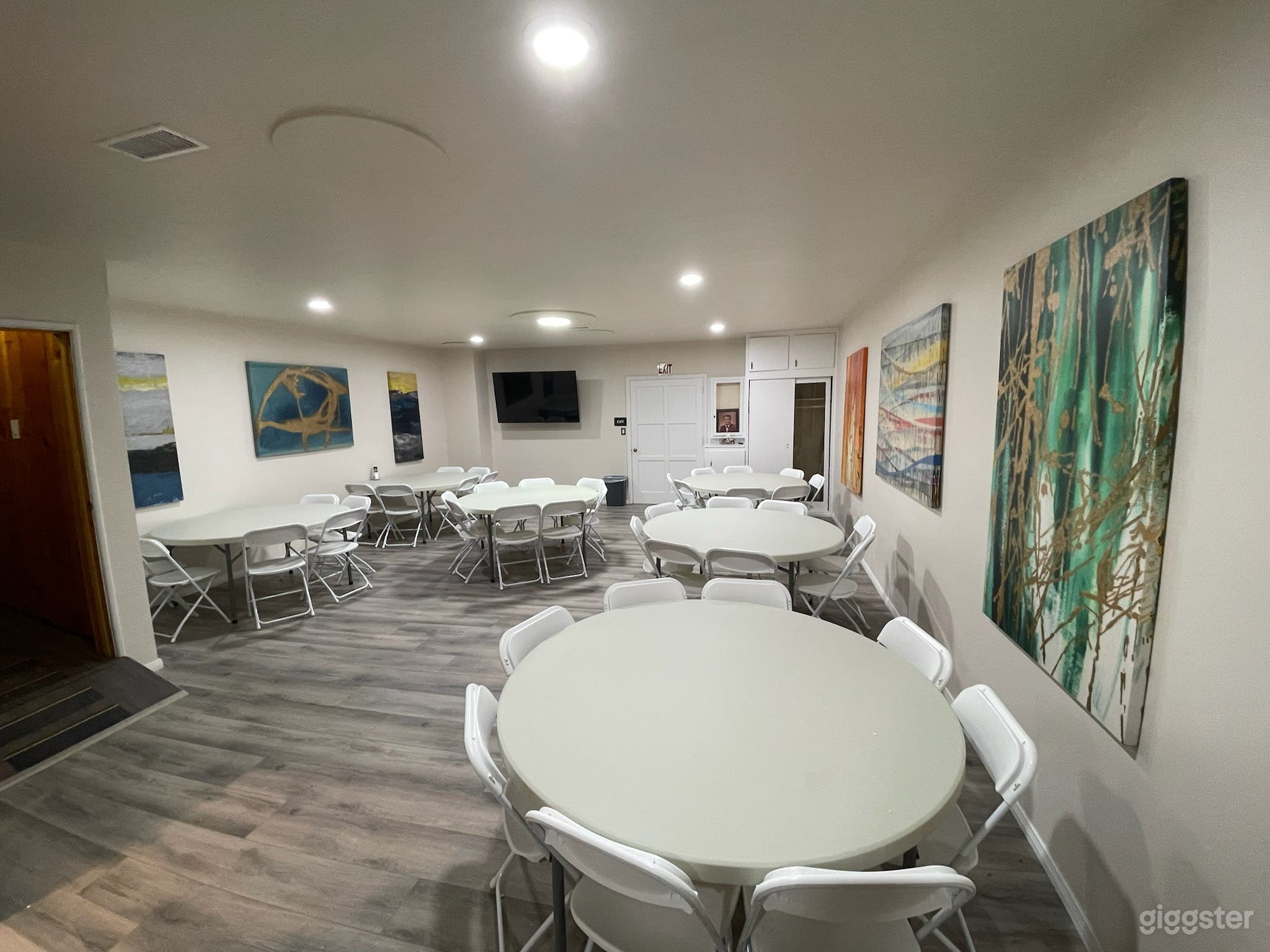 Authentic Funeral Home & Chapel Film Location in Los Angeles Photo 4