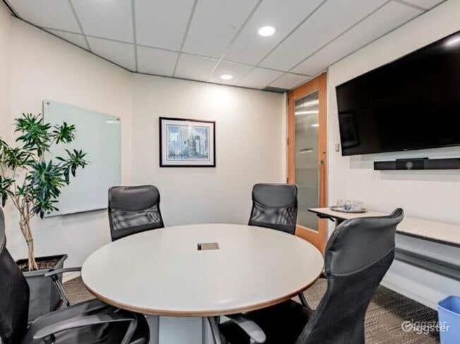  Caspian Meeting Room 