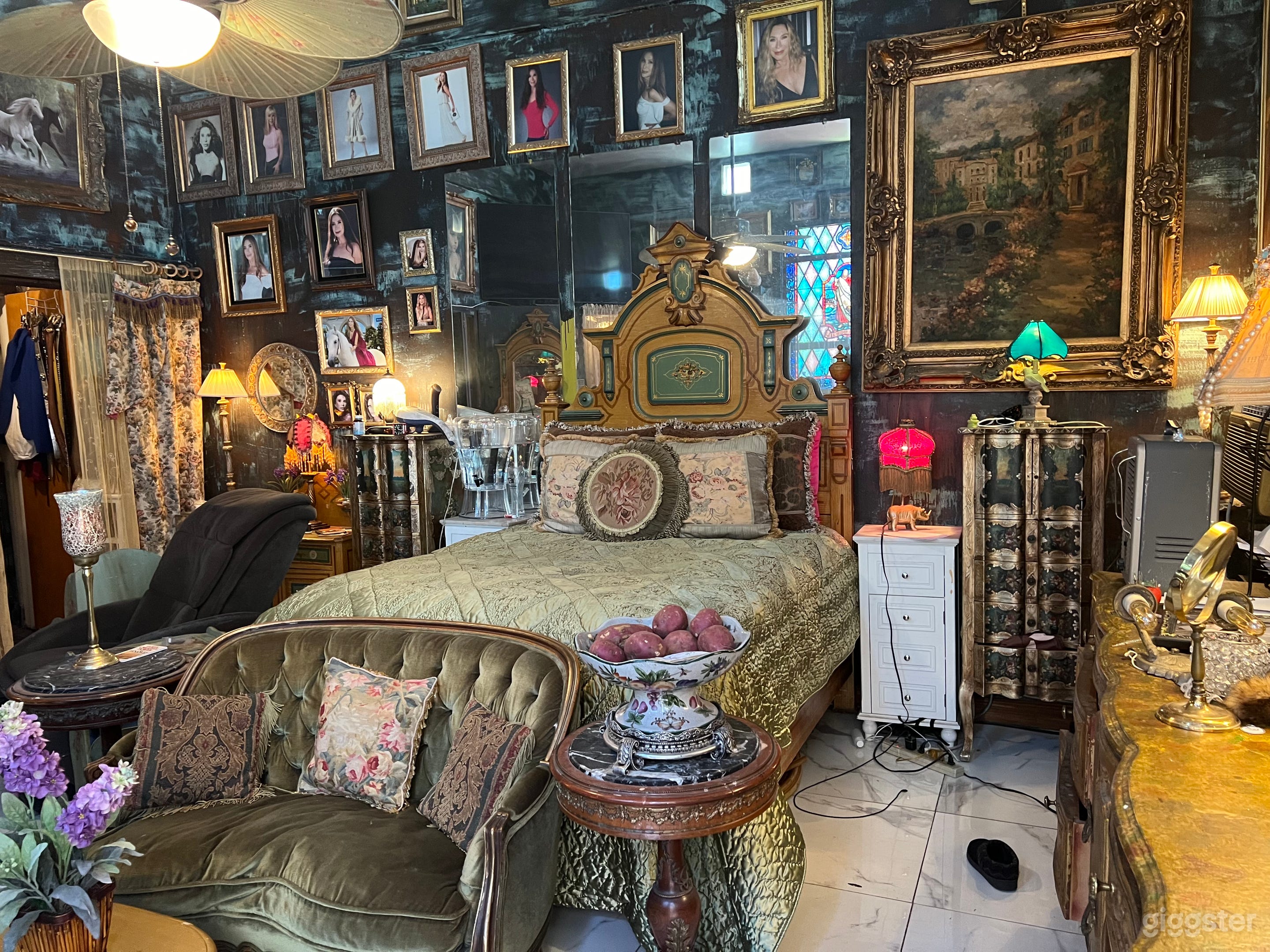 Vintage Hollywood Studio Photo 4