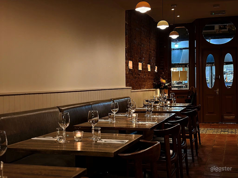  60-Seater Classic French Bistro Setting 