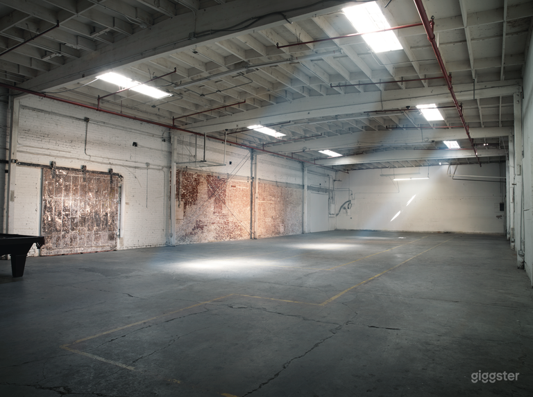  Main Stage 5k sq ft, Natural light or black box is easy blackout 