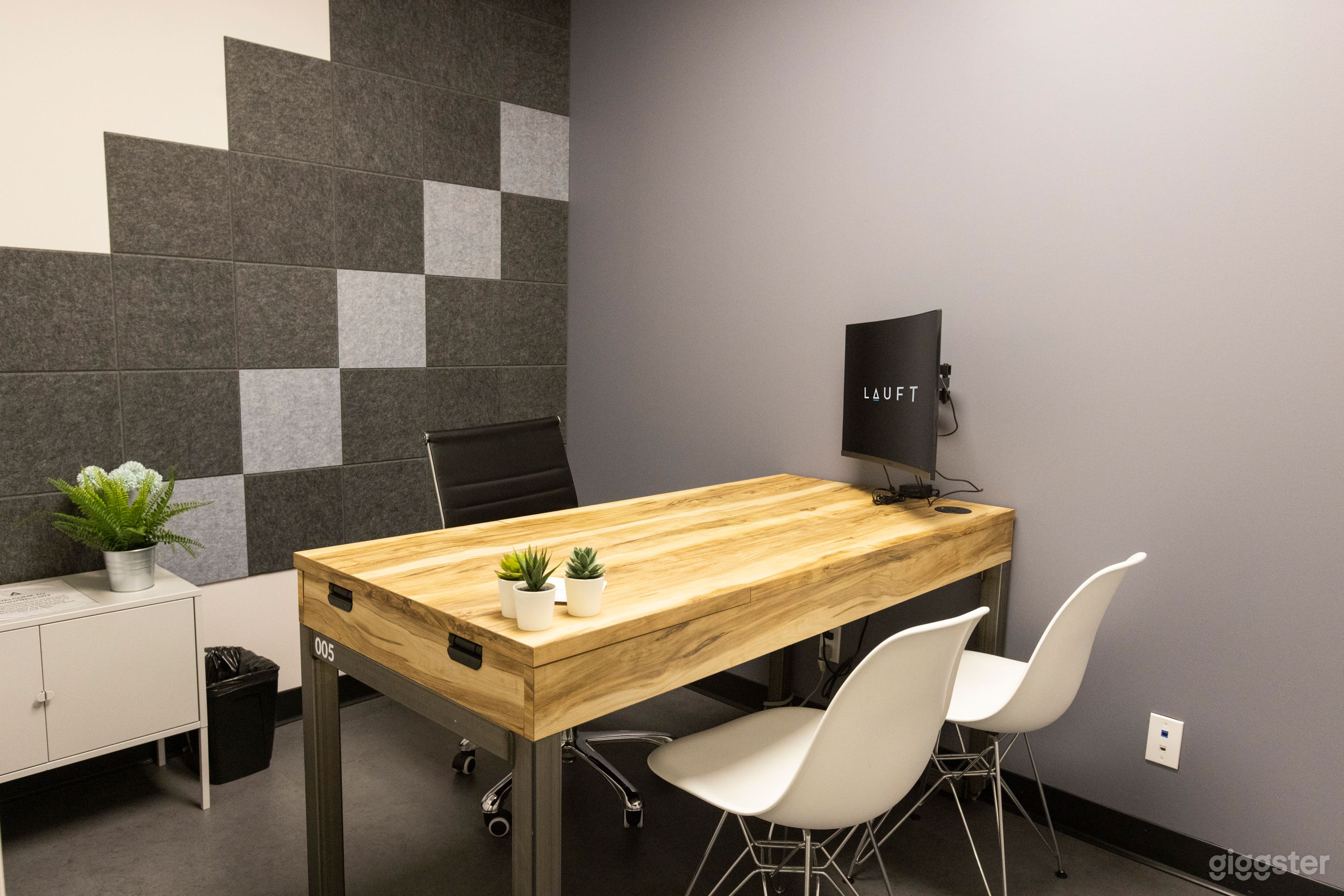 Inviting offices in Don Mills Photo 1